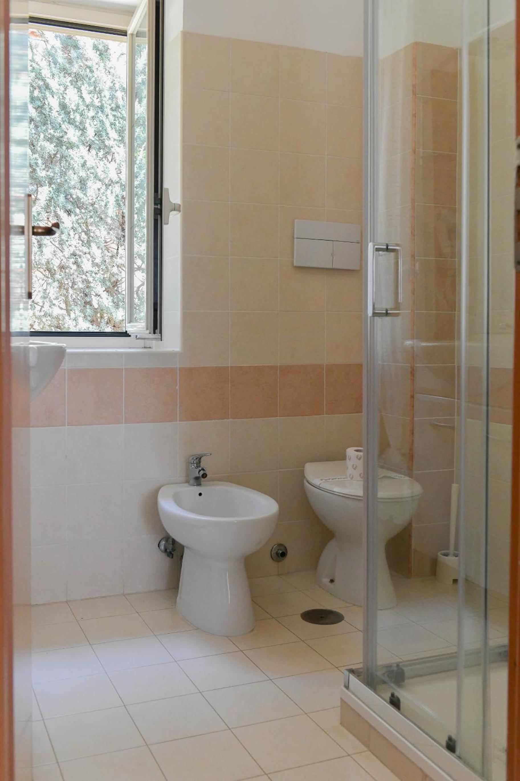 Standard Double or Twin Room with Sea View - Photo 15