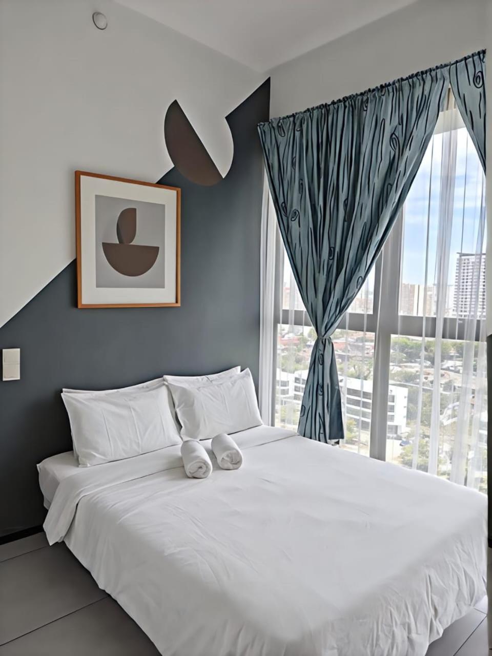 Two-Bedroom Apartment with Partial Ocean View