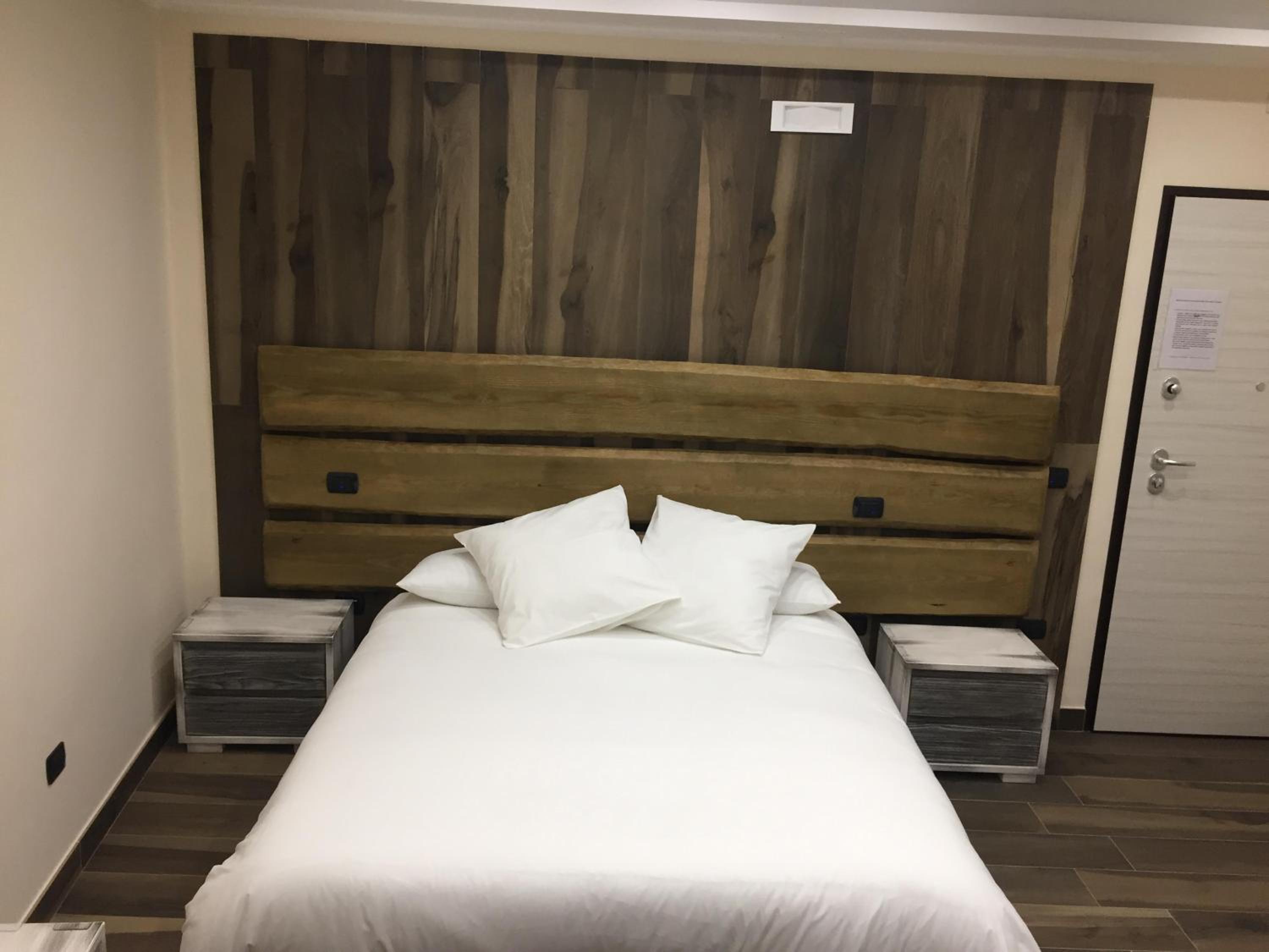 Deluxe Triple Room photo 3