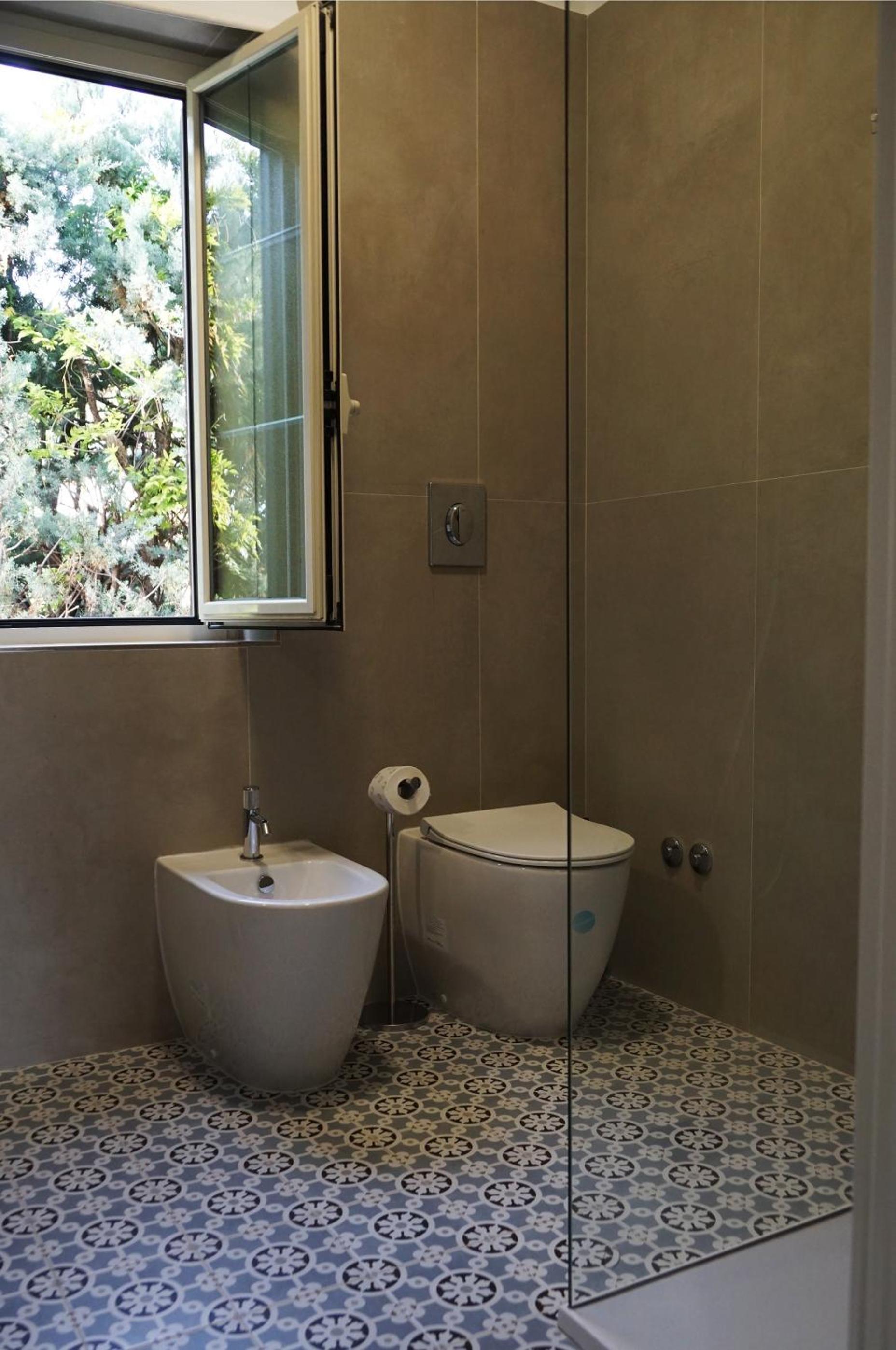 Standard Double or Twin Room with Sea View - Photo 3