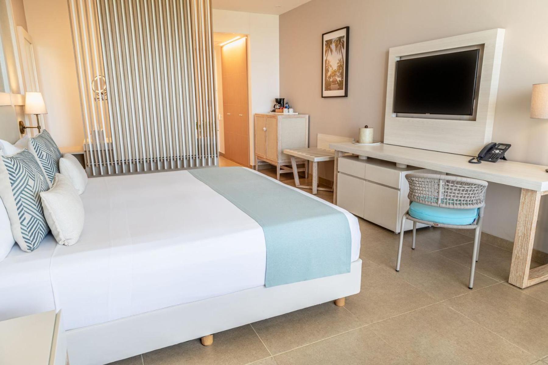 Standard King Room photo 1