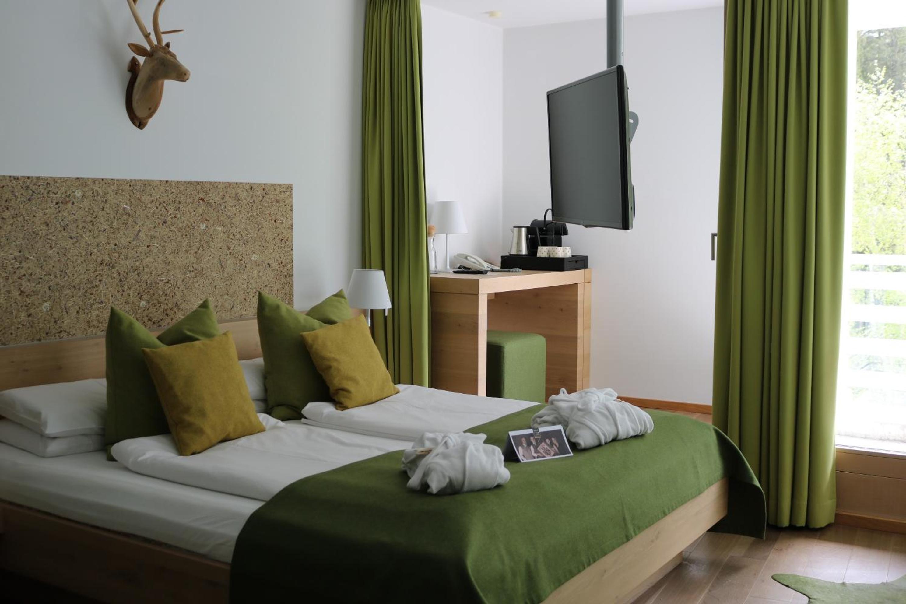 Suite with Garden View