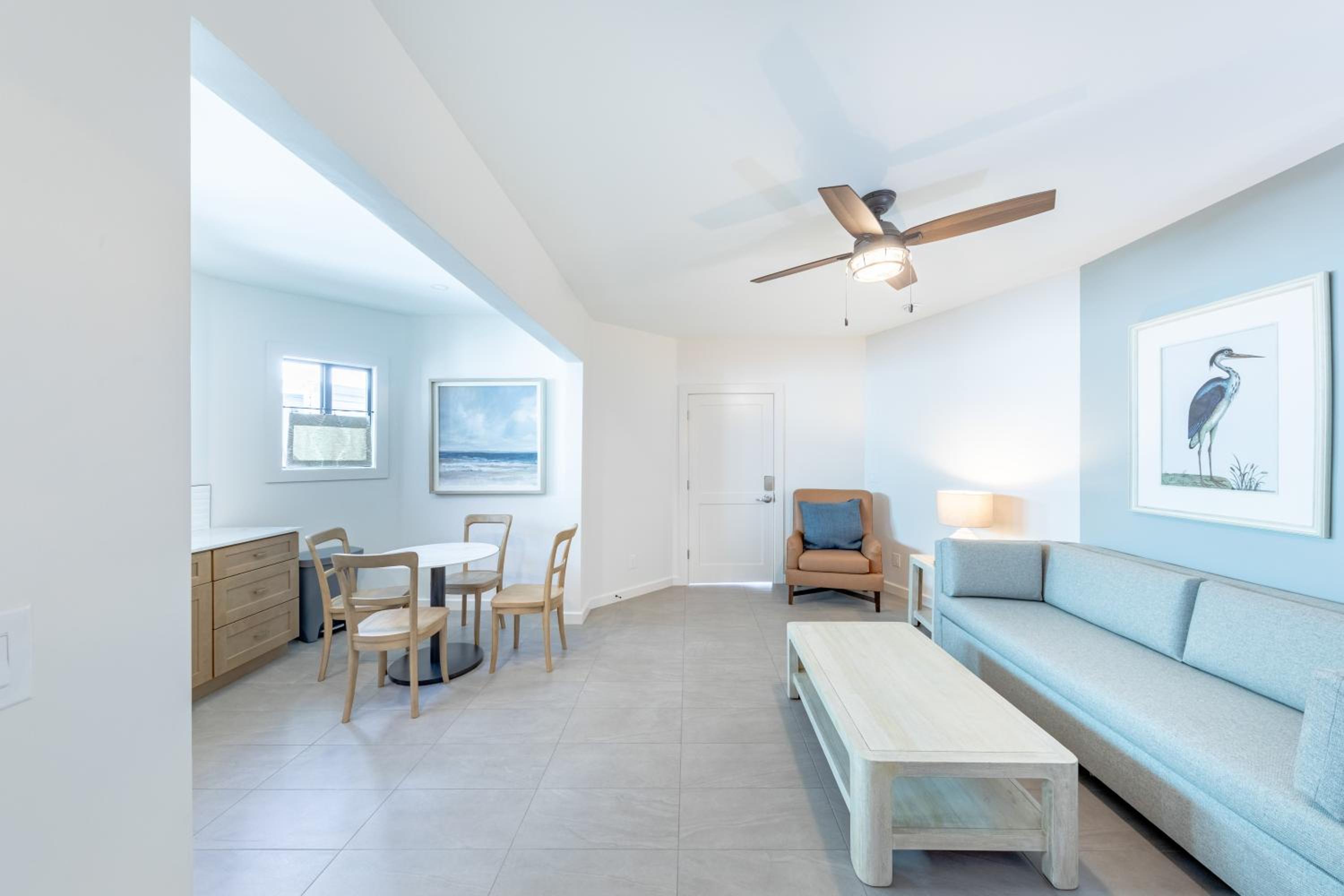 One-Bedroom Apartment with Terrace photo 2