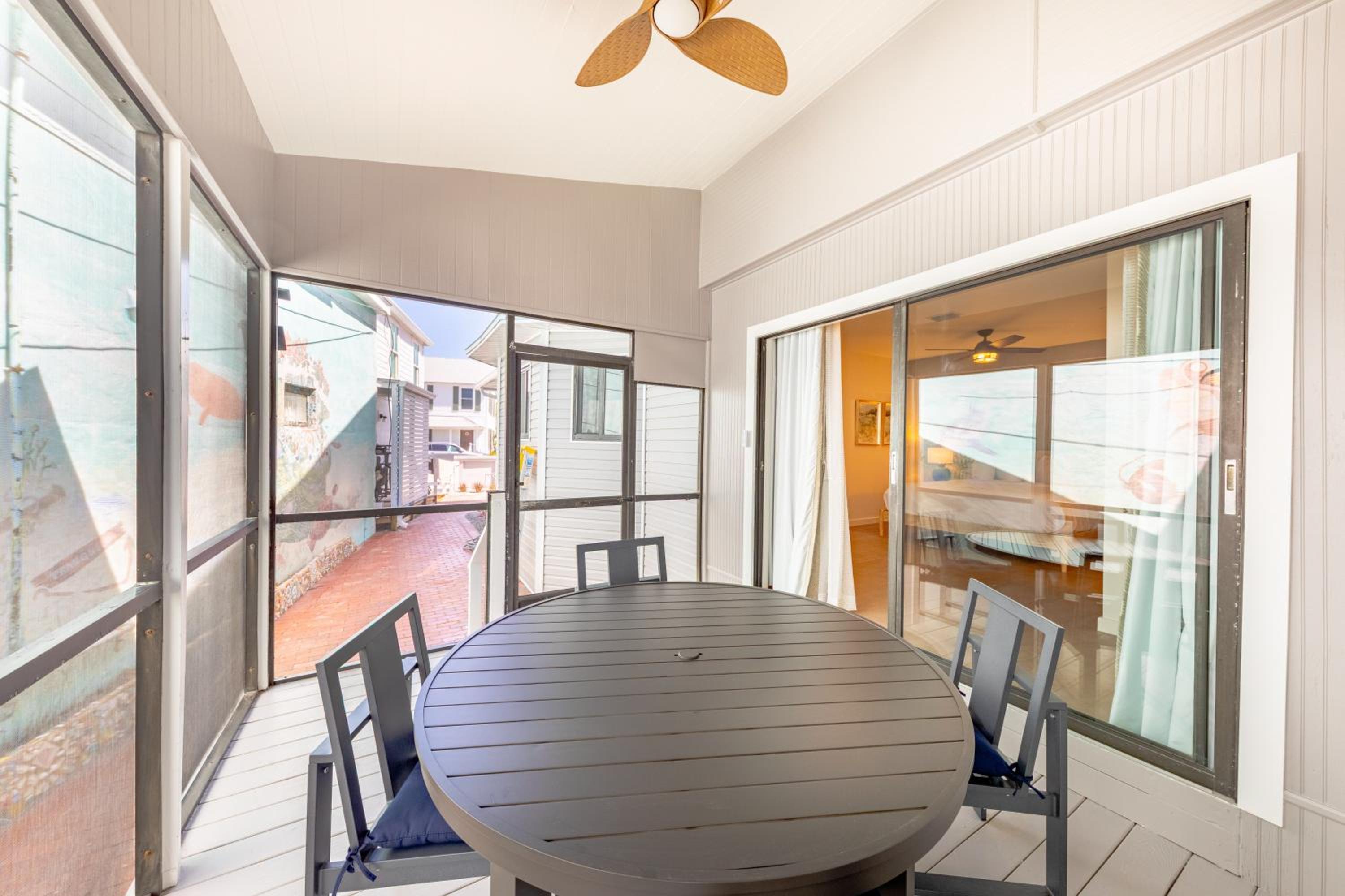One-Bedroom Apartment with Terrace photo 3
