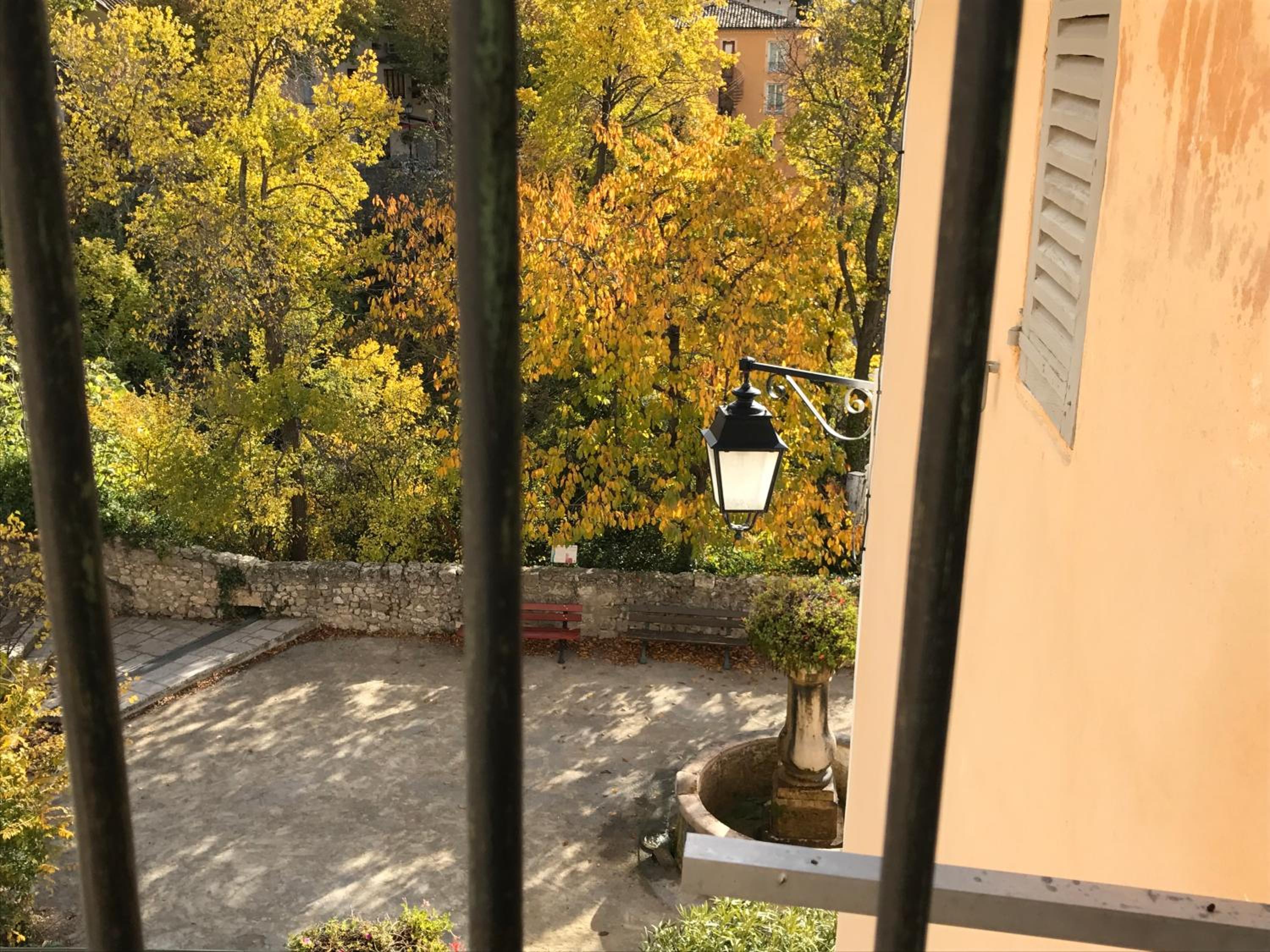 One-Bedroom Apartment - Montesquieu - Photo 4