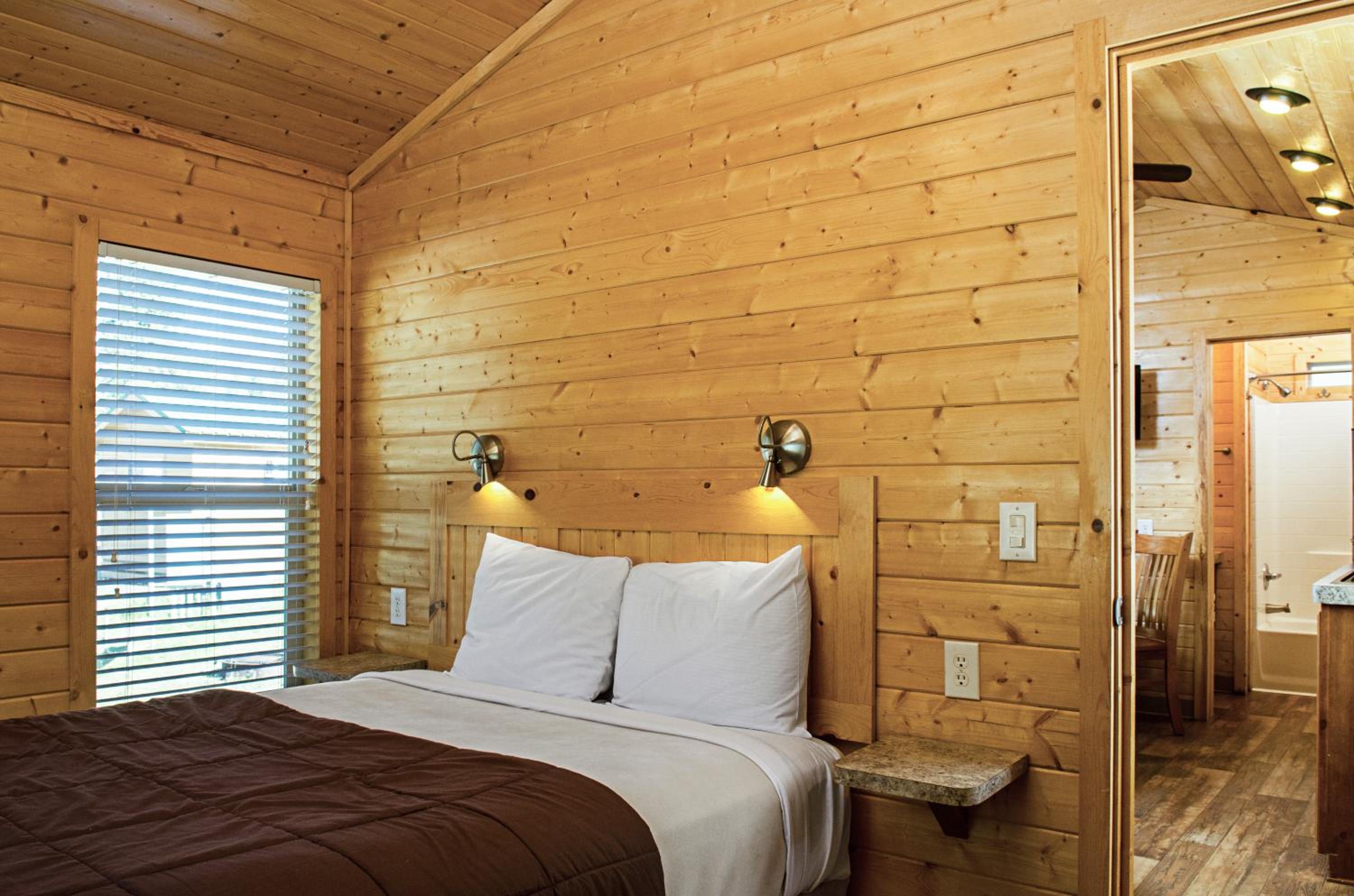 Cottage - Sleeps 6, Pet Friendly photo 1