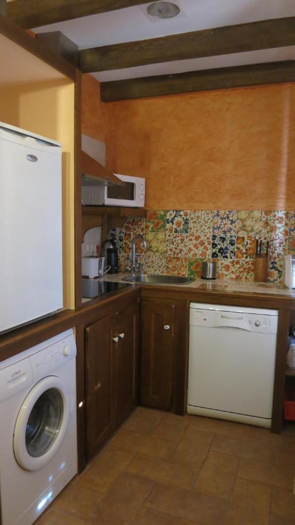 Two-Bedroom House - Photo 15