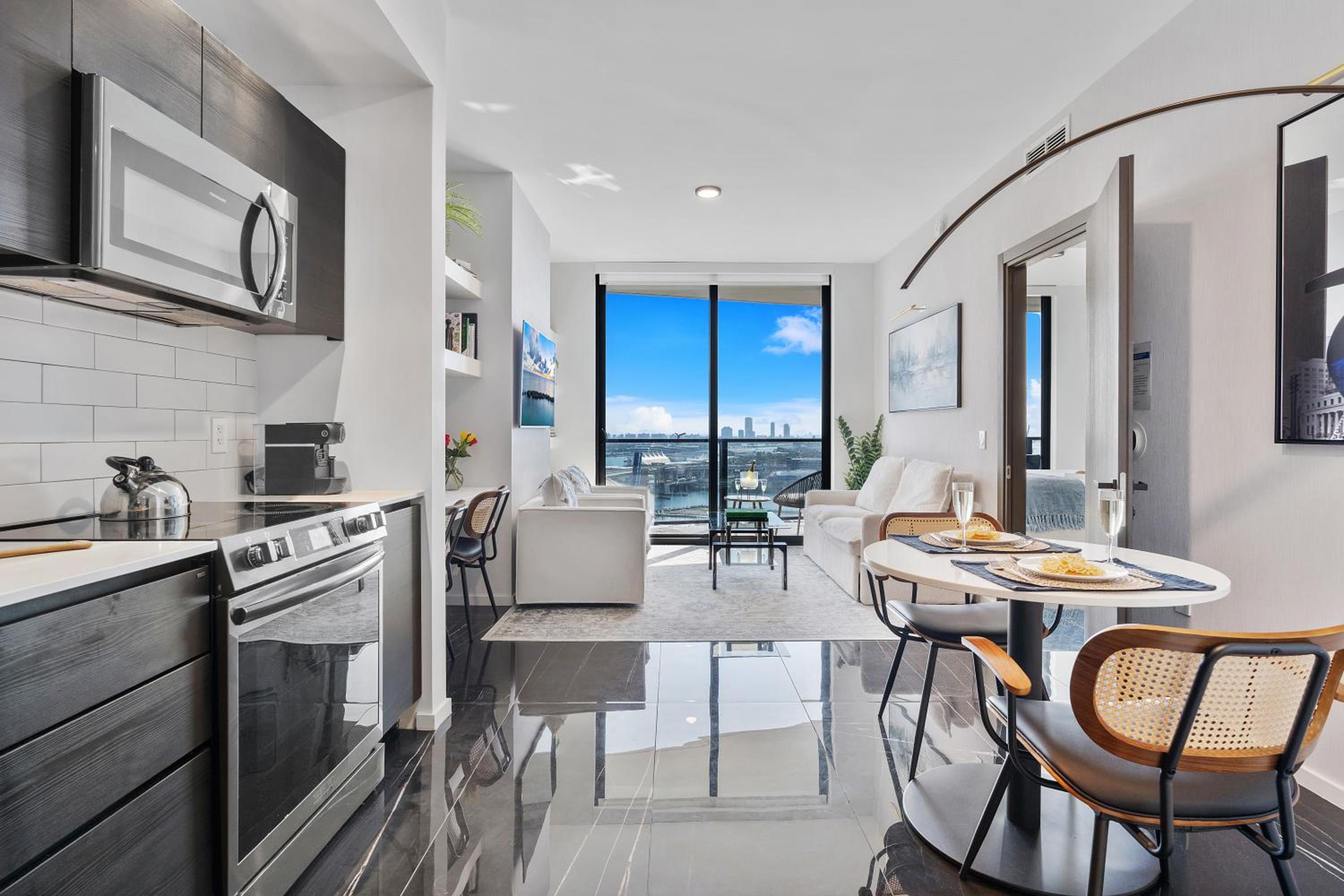 Two-Bedroom Deluxe Apartment with Balcony
