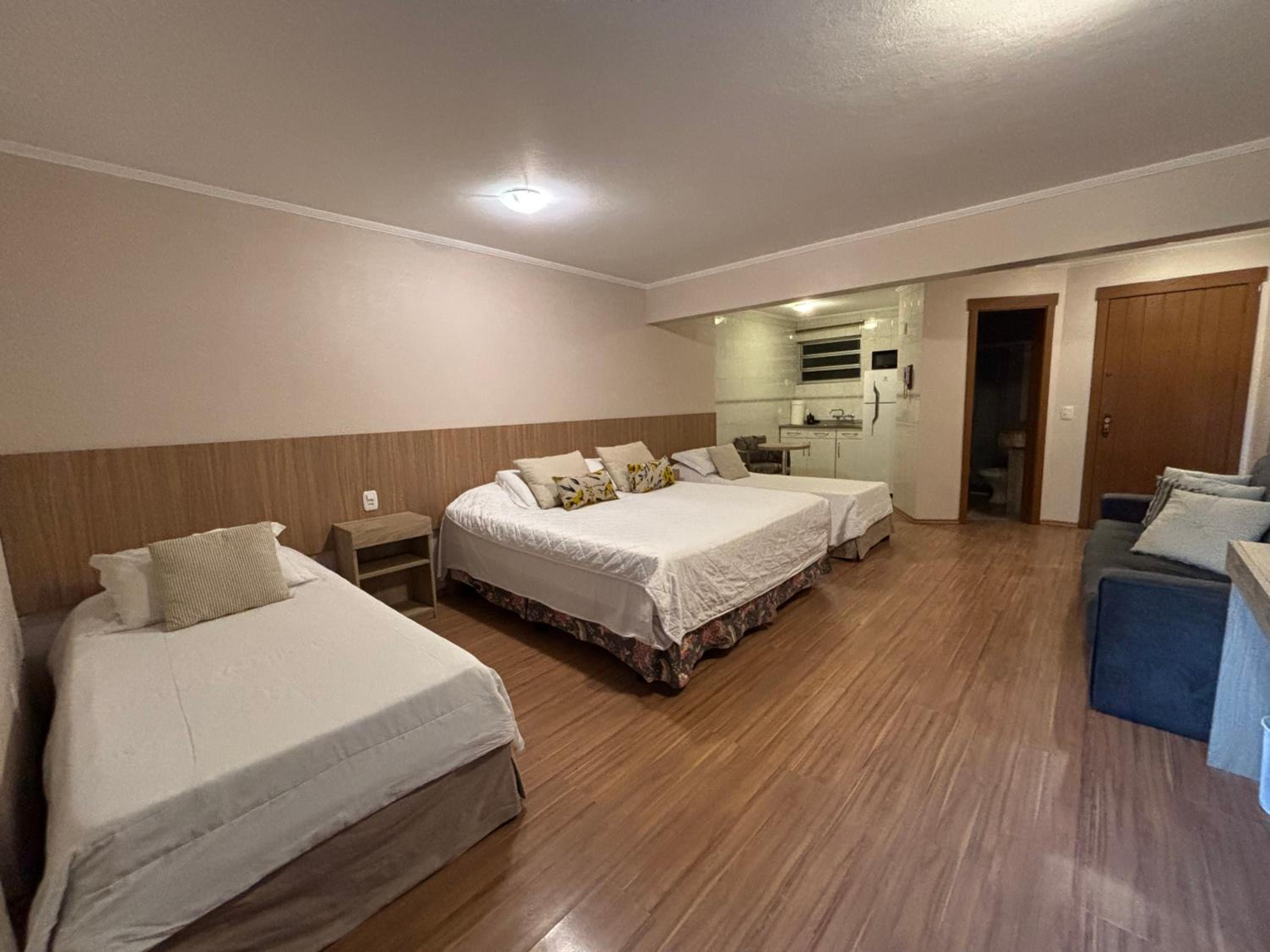Classic Quadruple Room photo 2