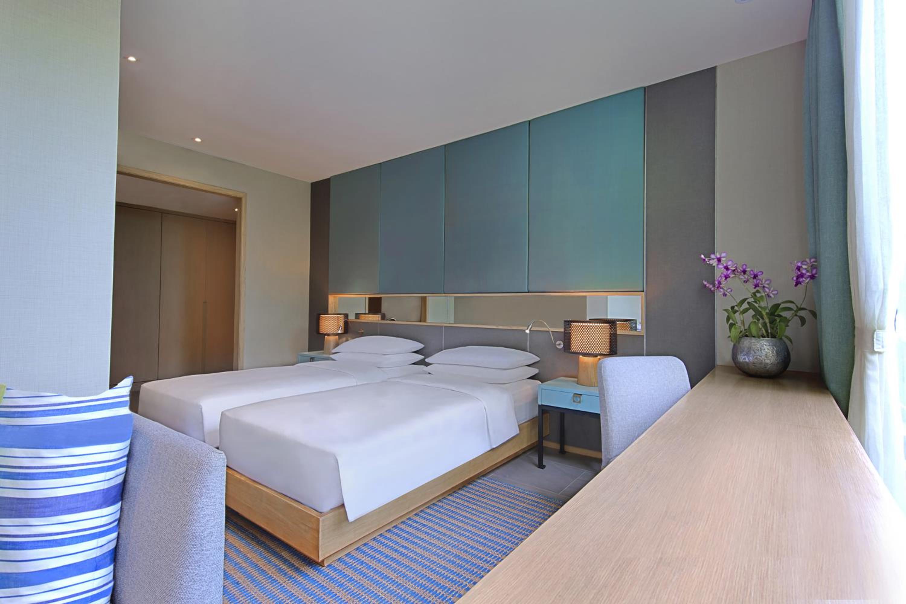 Premier Two-Bedroom King Suite with Two Twin Beds photo 2