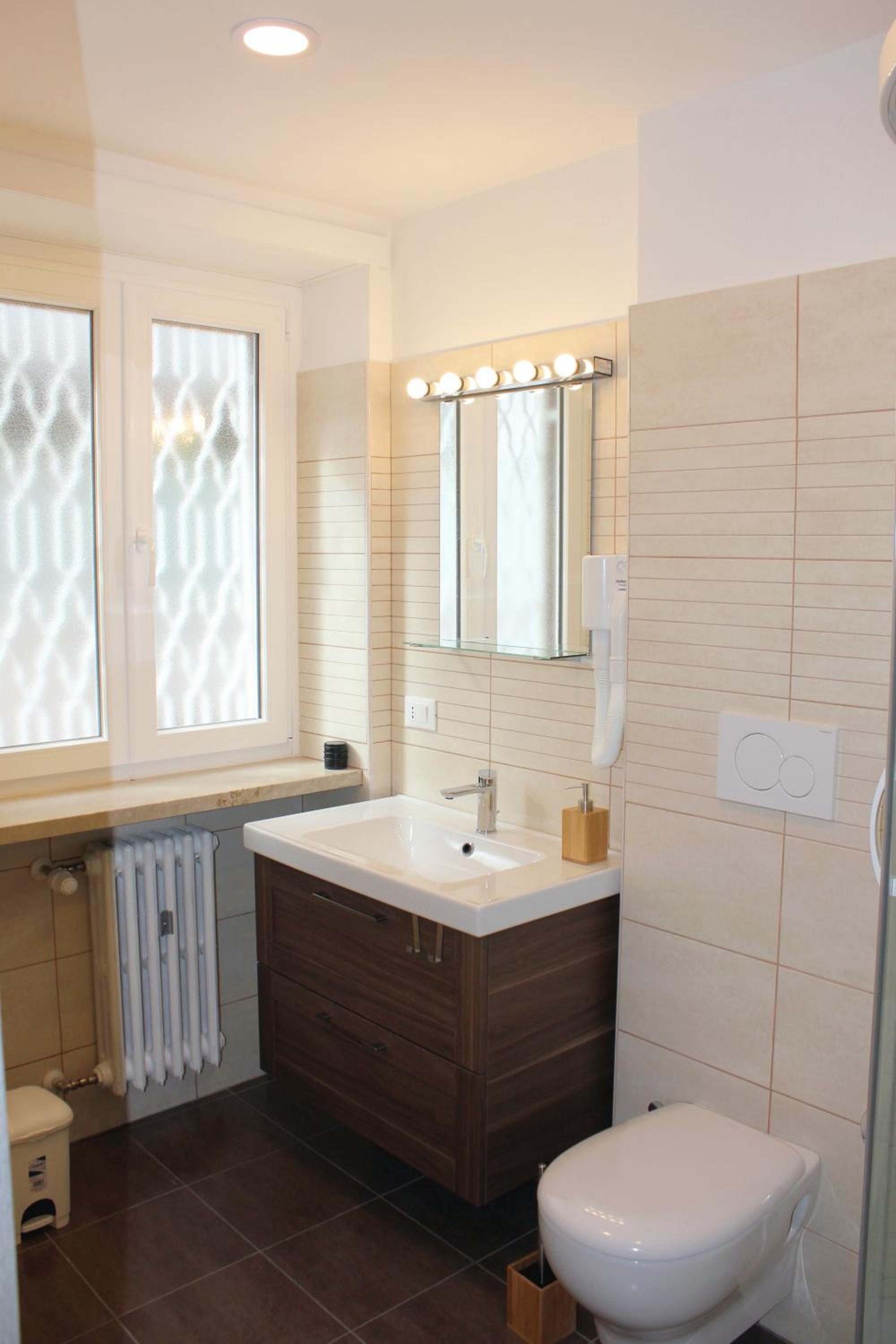 Quadruple Room with Private Bathroom photo 2