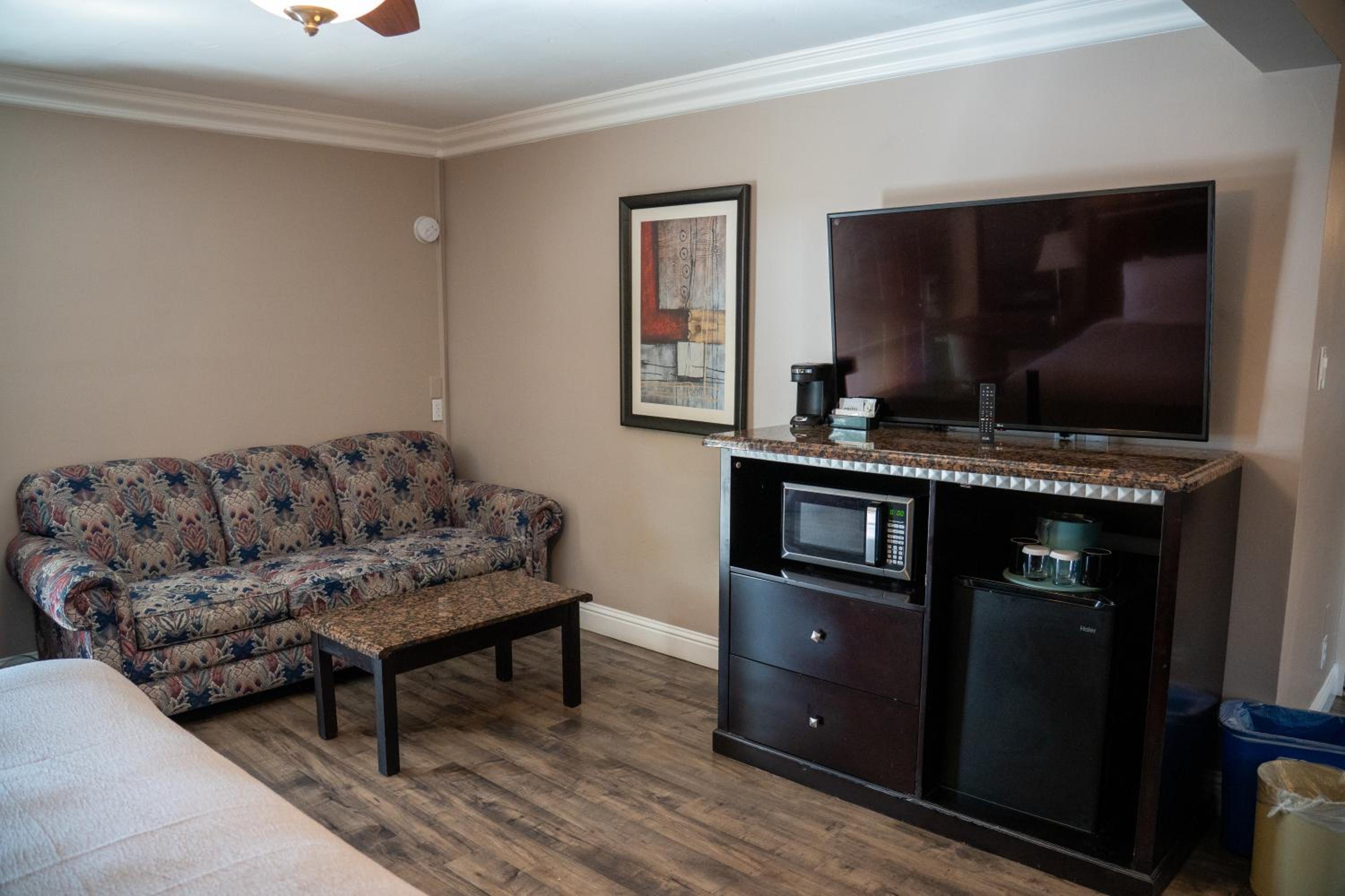 Suite with Two King Beds Nonsmoking - Photo 1