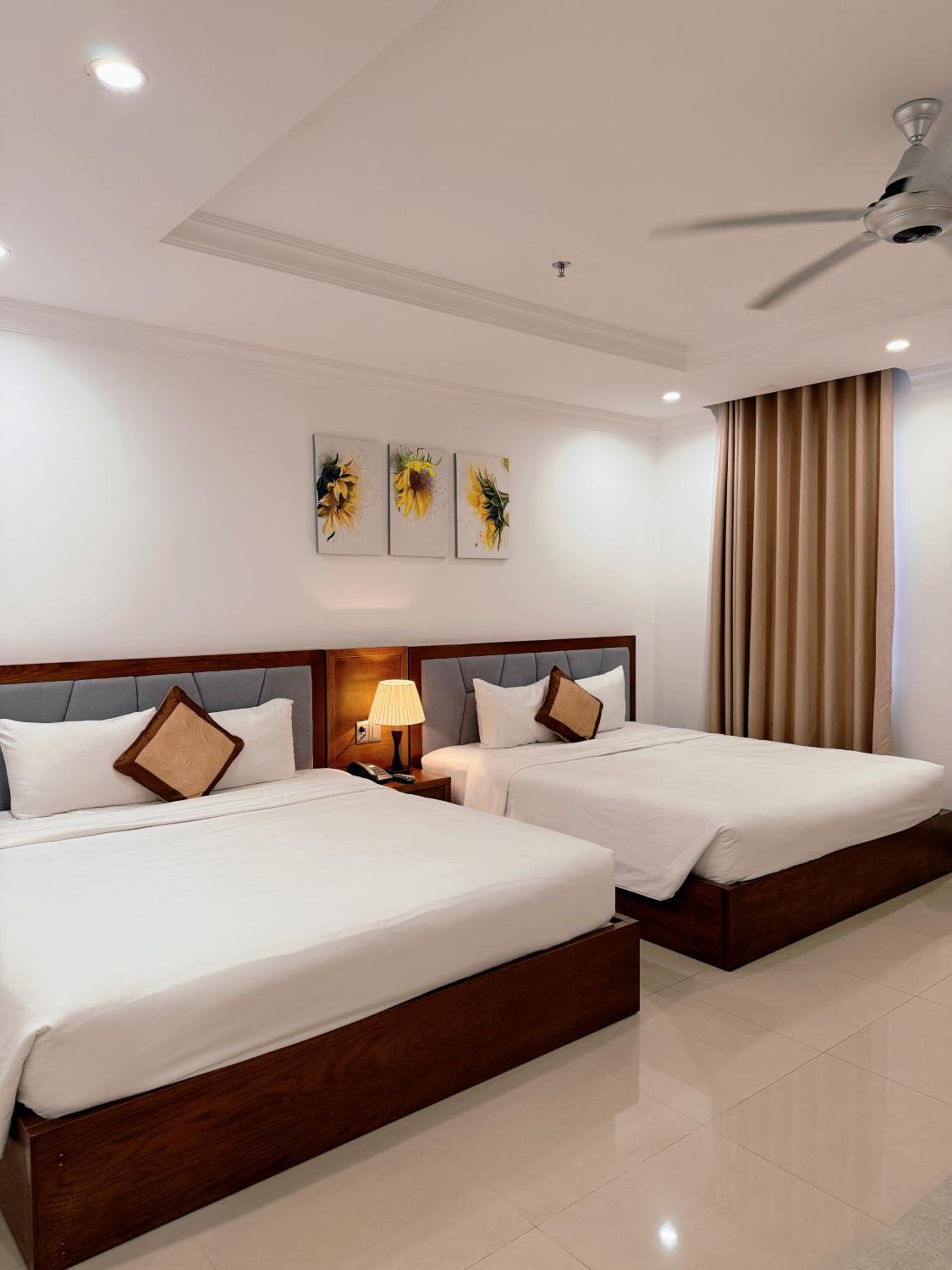 Deluxe Family Room
