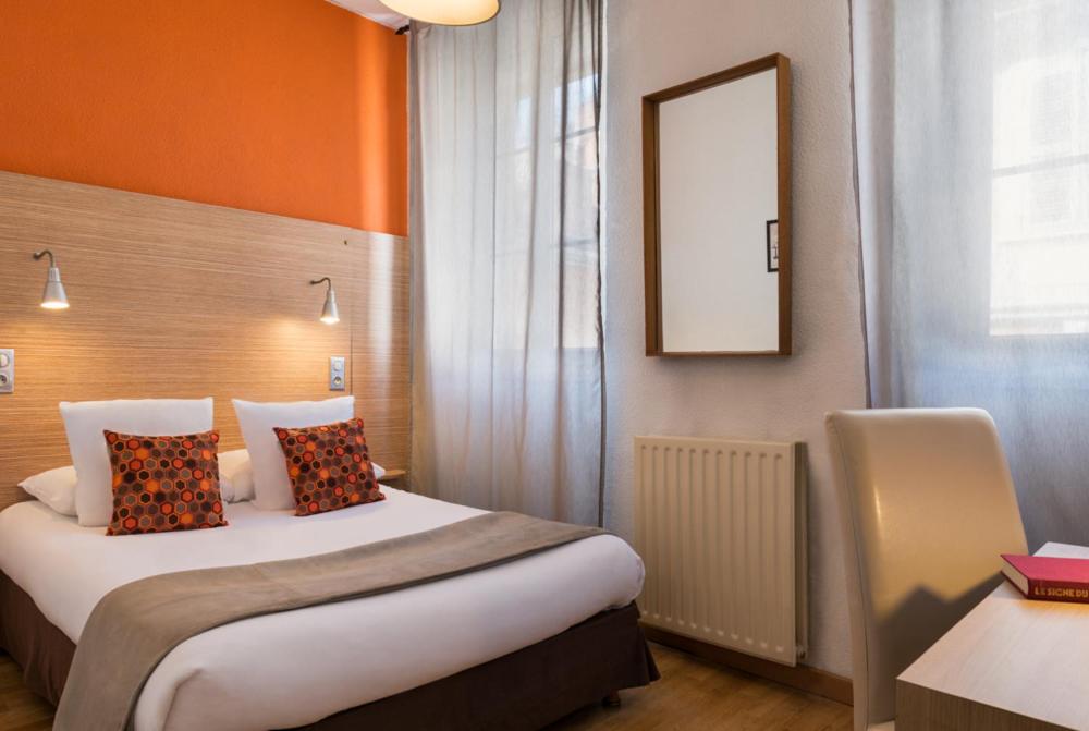 Double Room - Photo 23