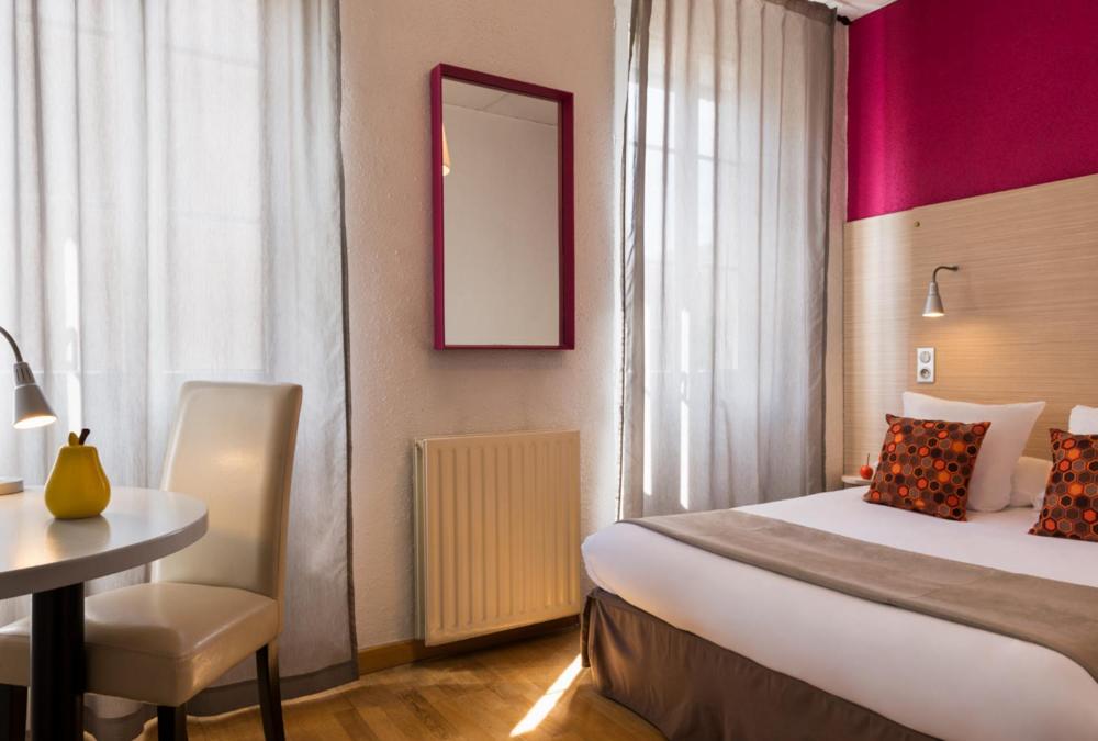 Double Room - Photo 24