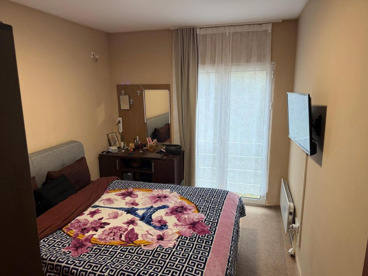 Two-Bedroom Apartment with Terrace and Sea View photo 3
