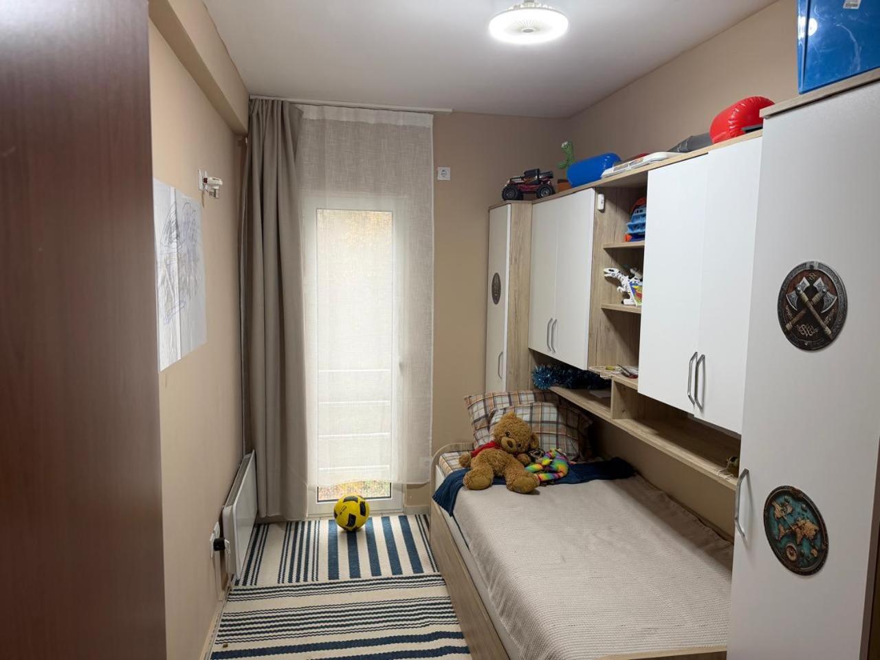 Two-Bedroom Apartment with Terrace and Sea View photo 2