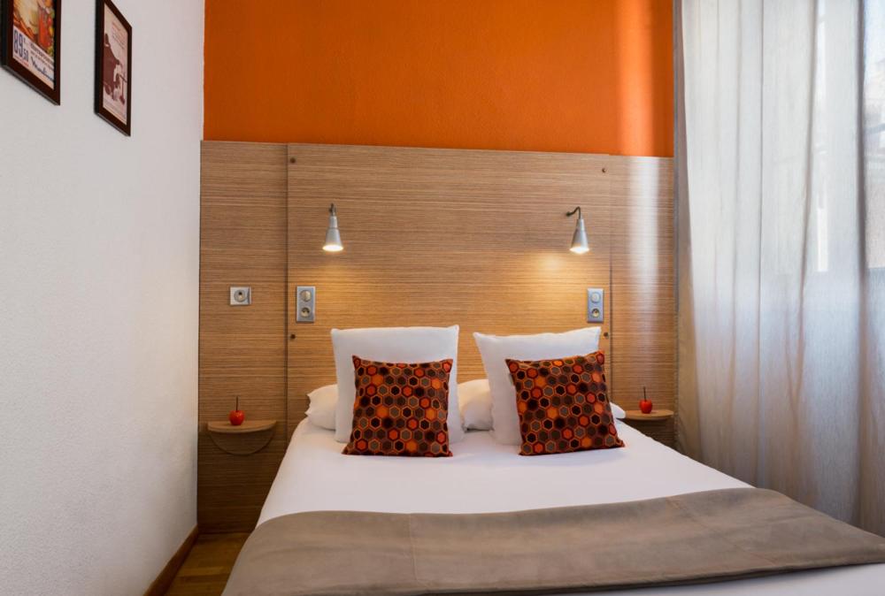 Double Room - Photo 22