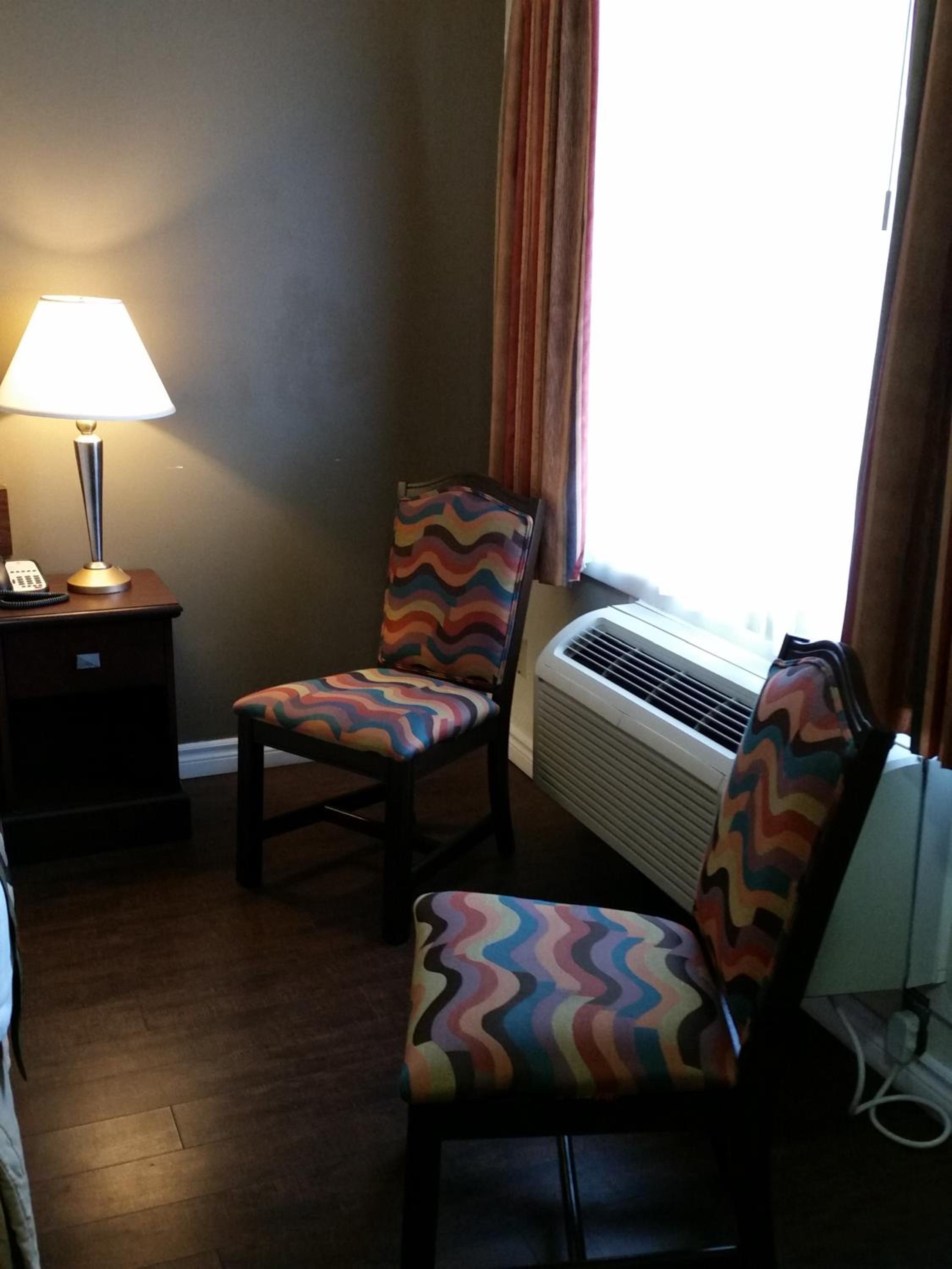Double Room with Two Double Beds - Non-Smoking - Photo 7