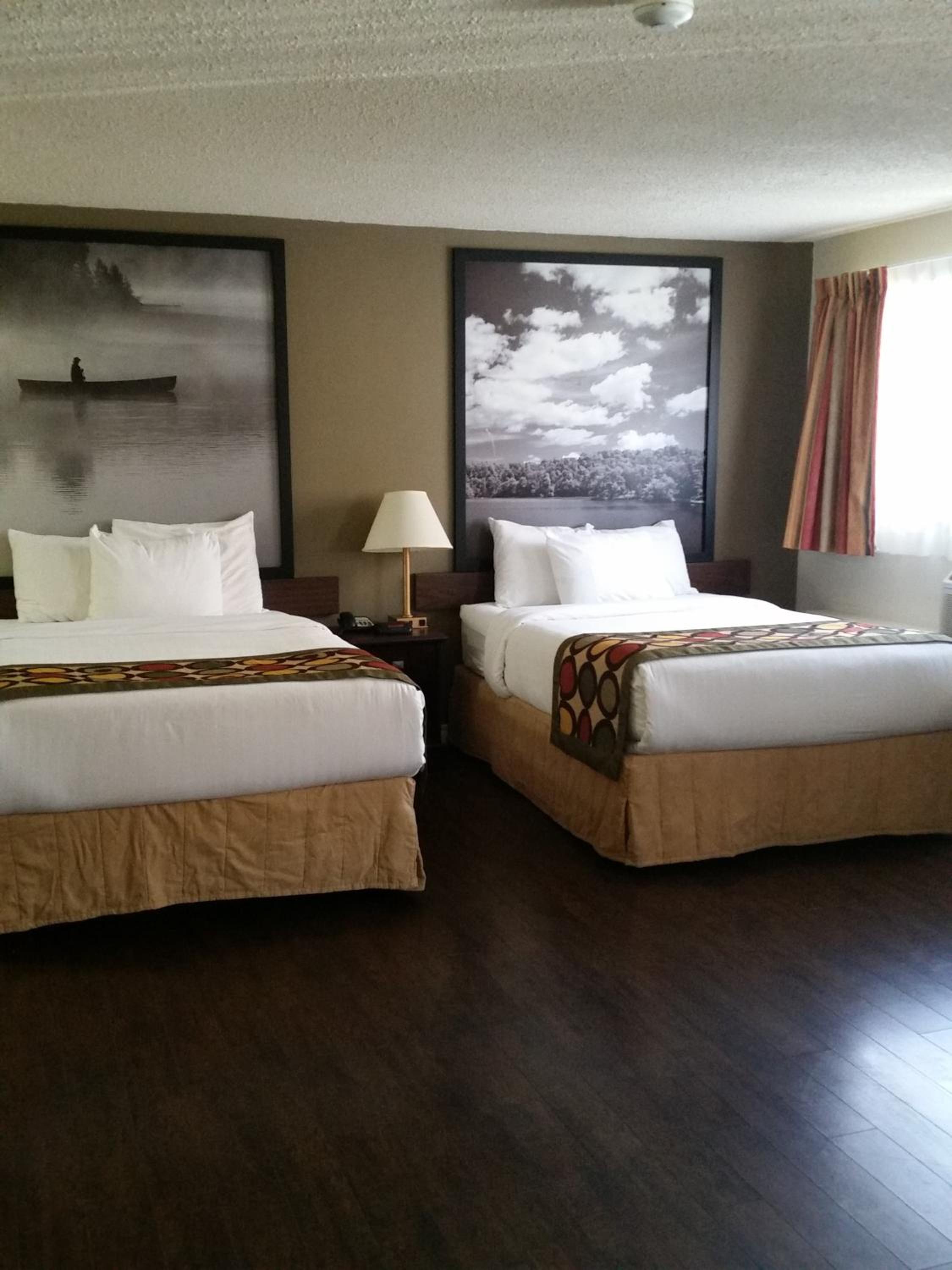 Double Room with Two Double Beds - Non-Smoking - Photo 2