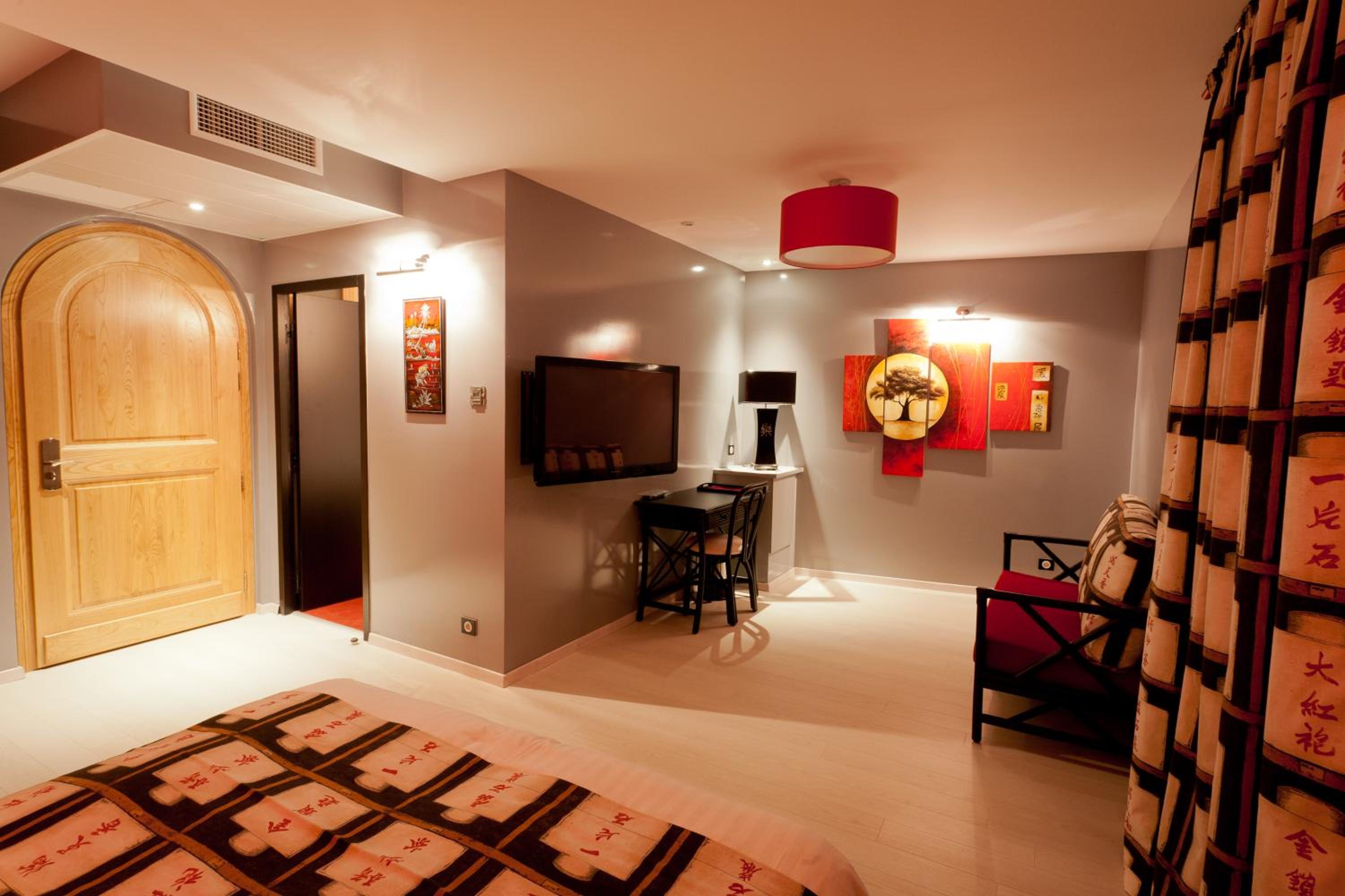 Double Room - Photo 10