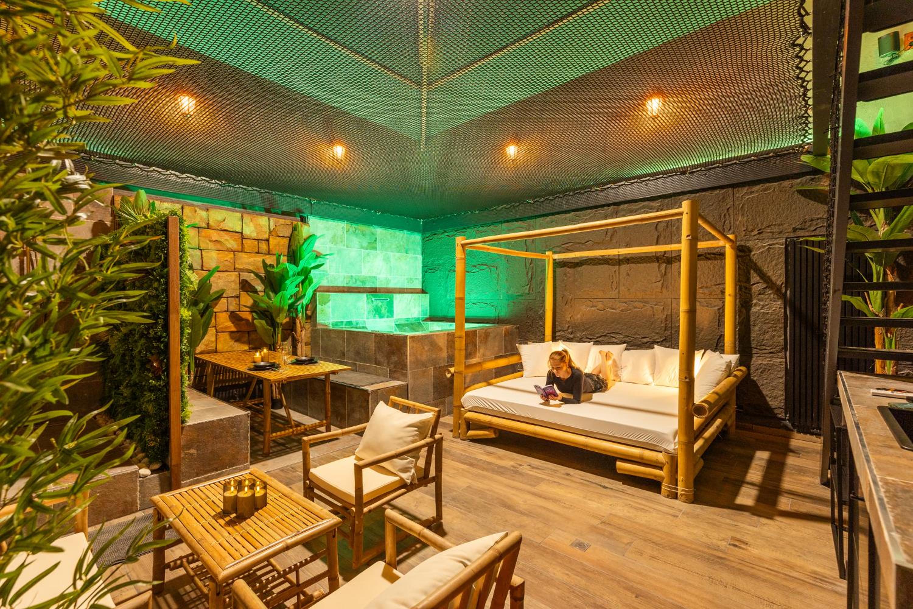 Suite with Spa Bath