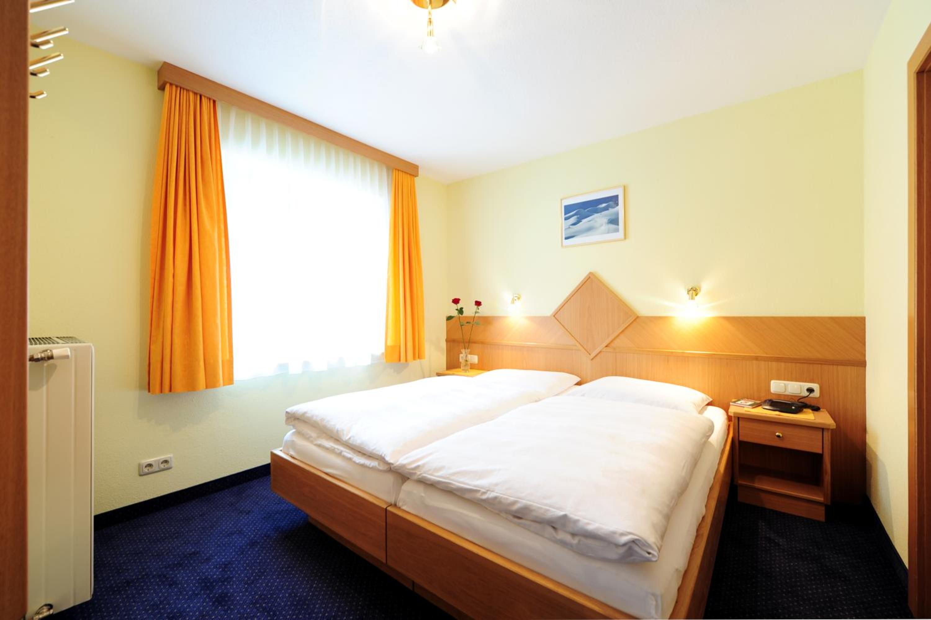 Double or Twin Room photo 1