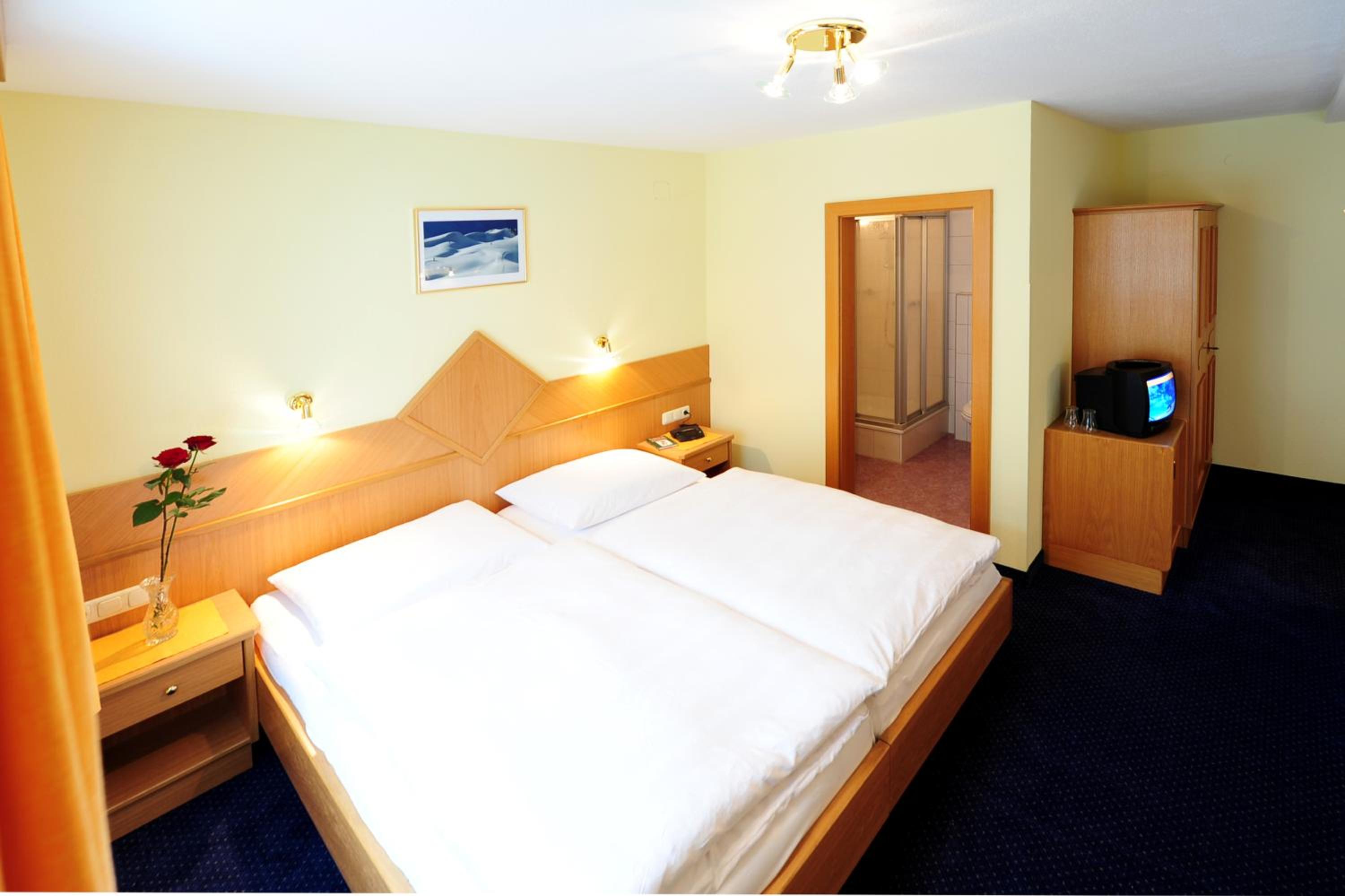 Double or Twin Room photo 2