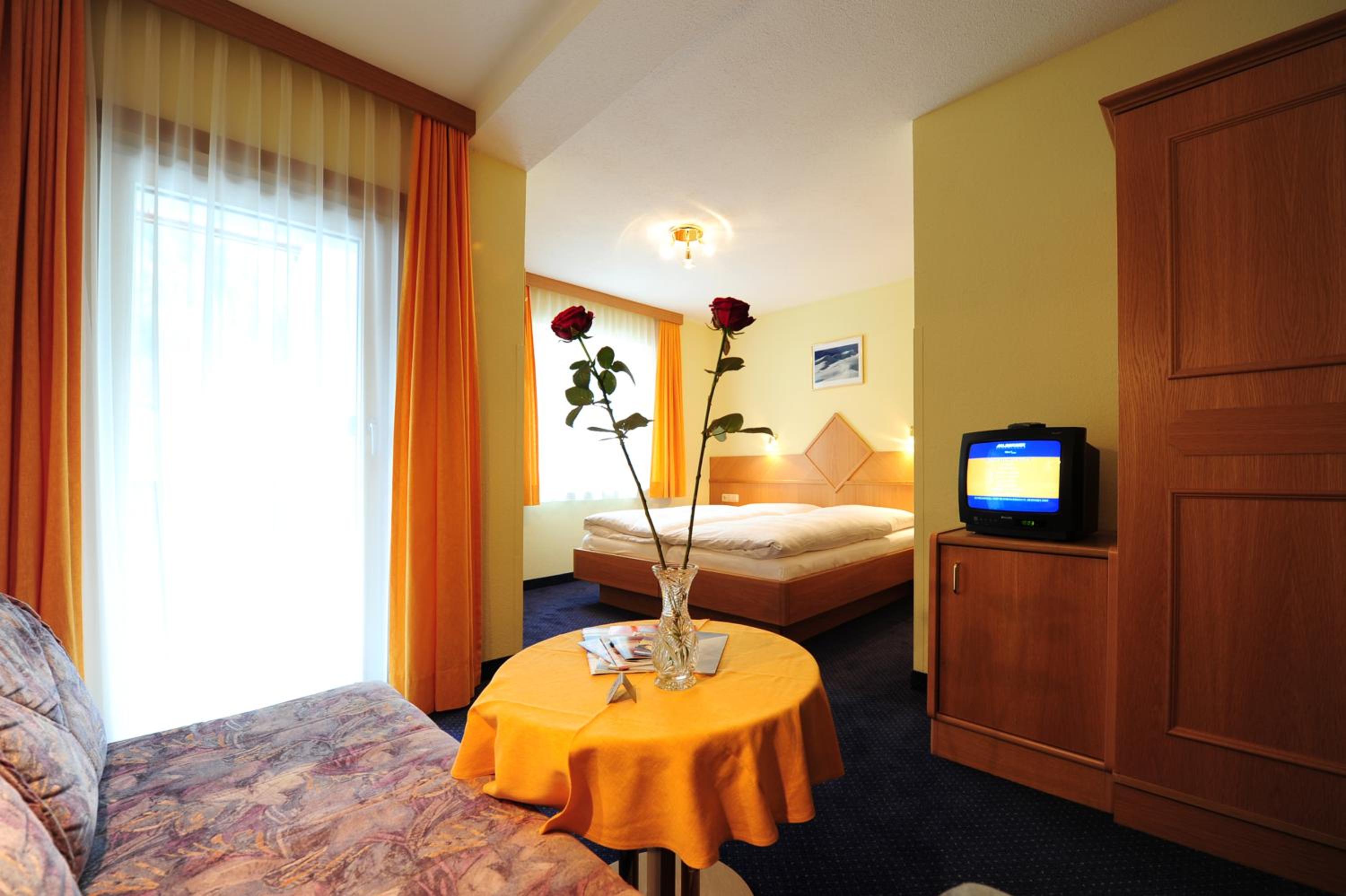 Double or Twin Room photo 3