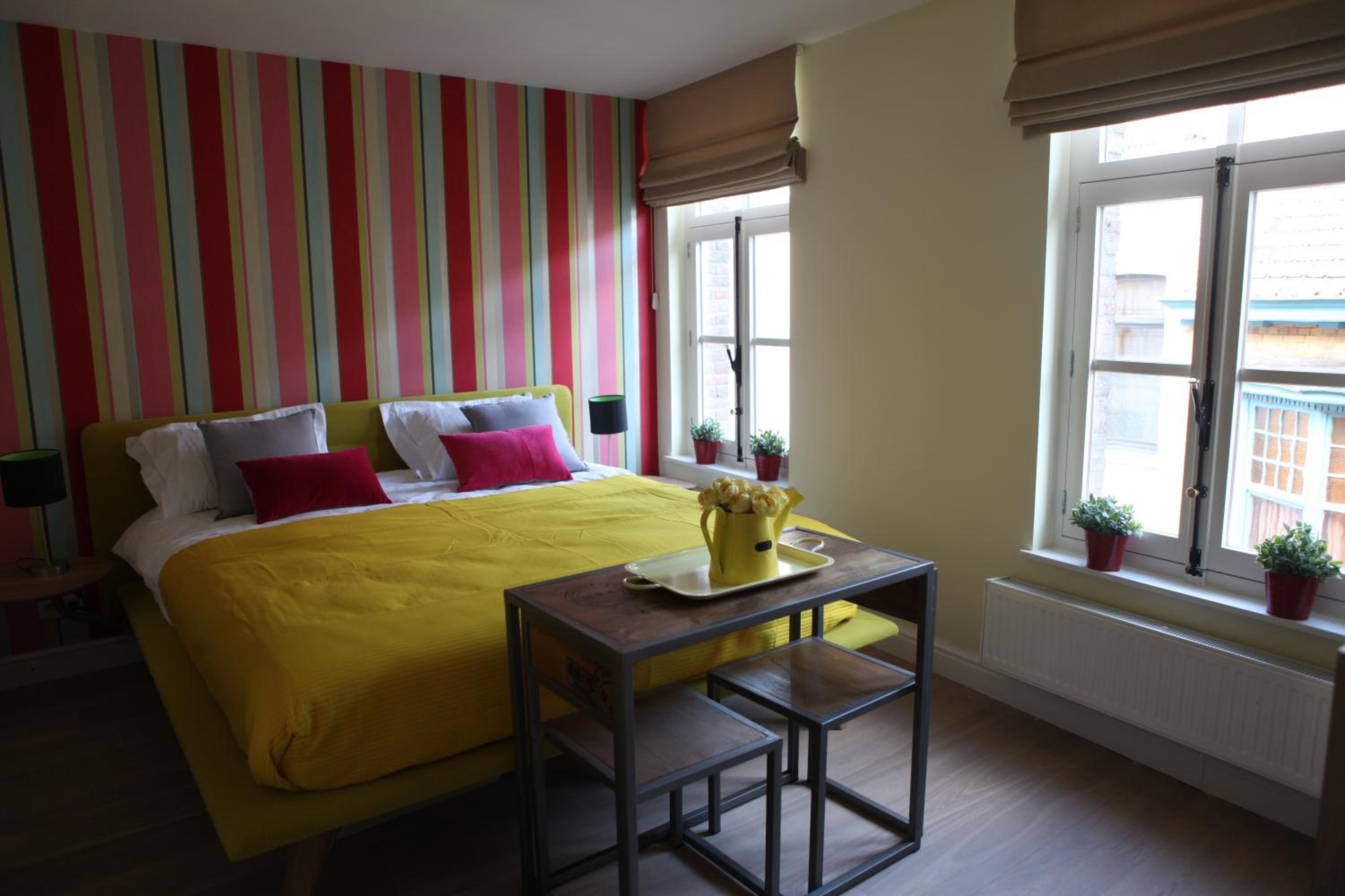 Studio Apartment - Photo 8