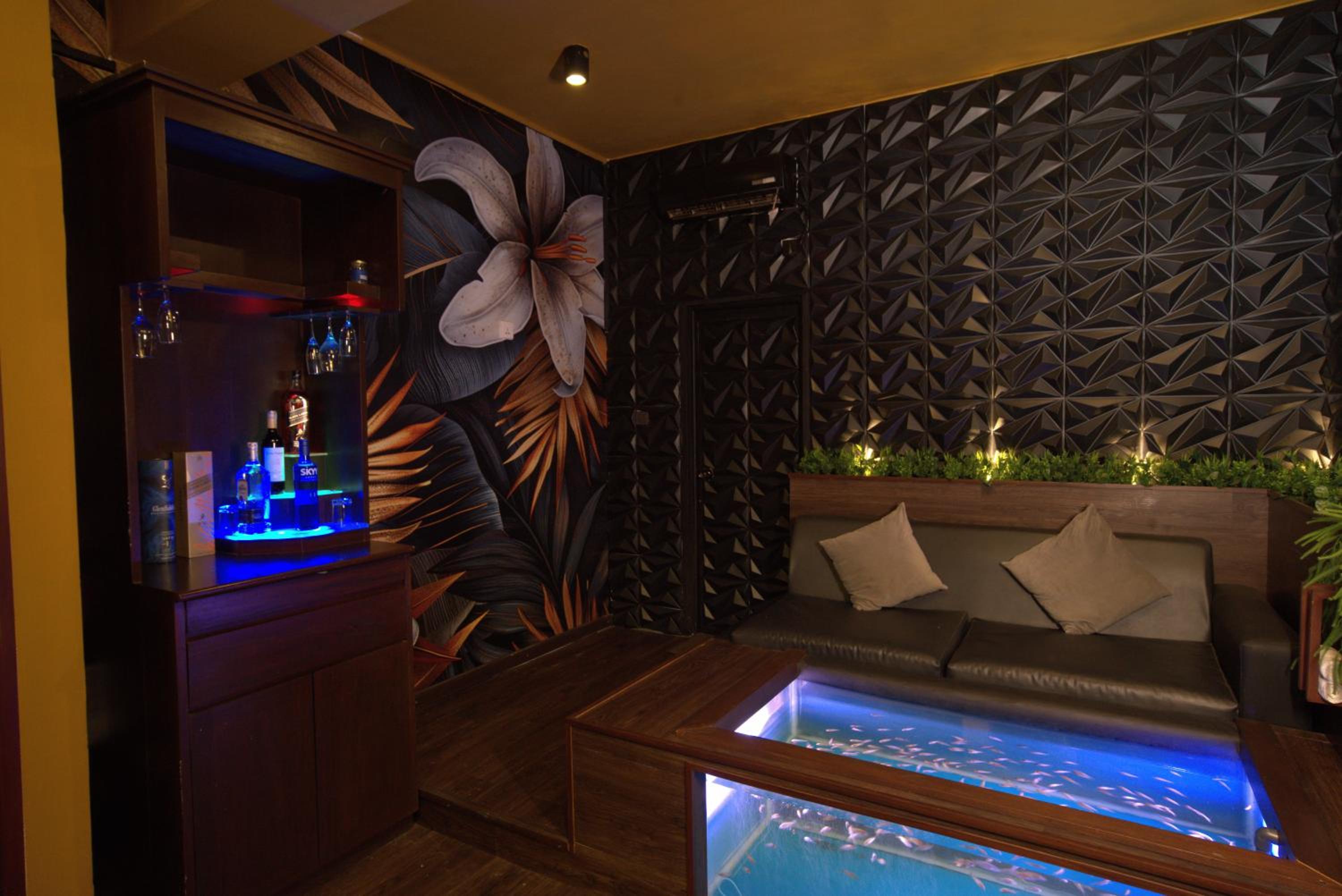 King Suite with Balcony photo 1