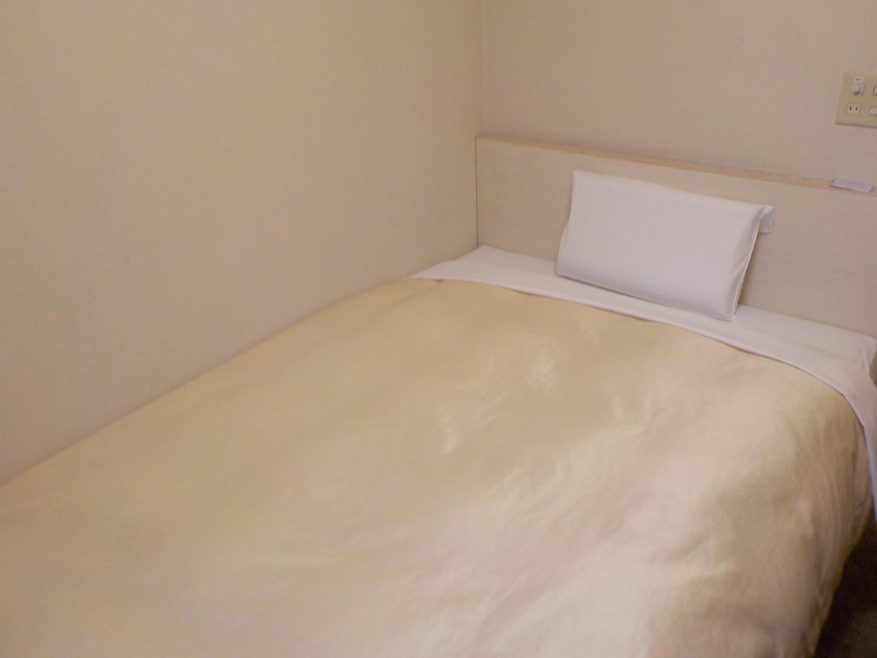 Single Room - Non-Smoking photo 3