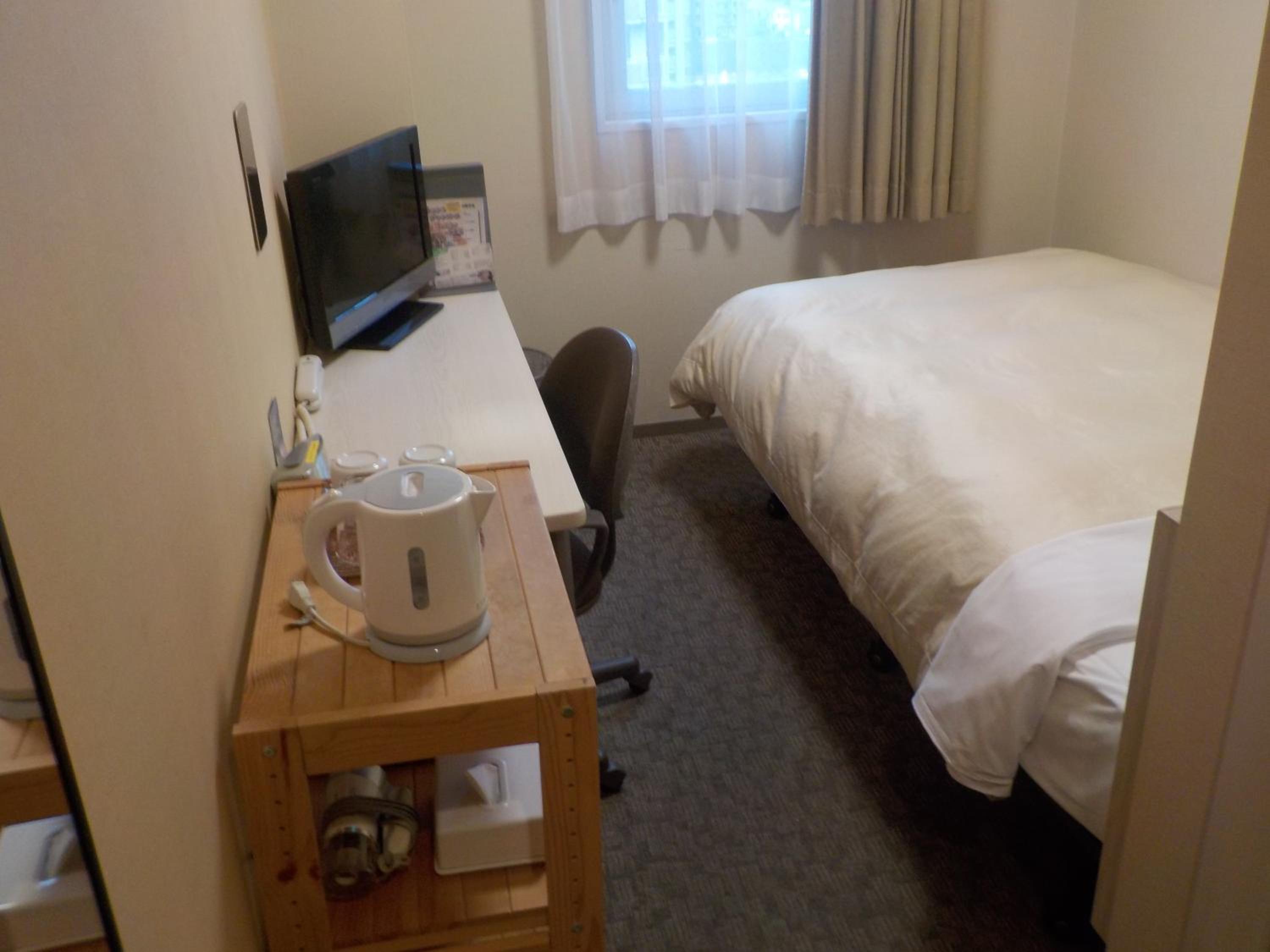 Single Room - Smoking photo 3