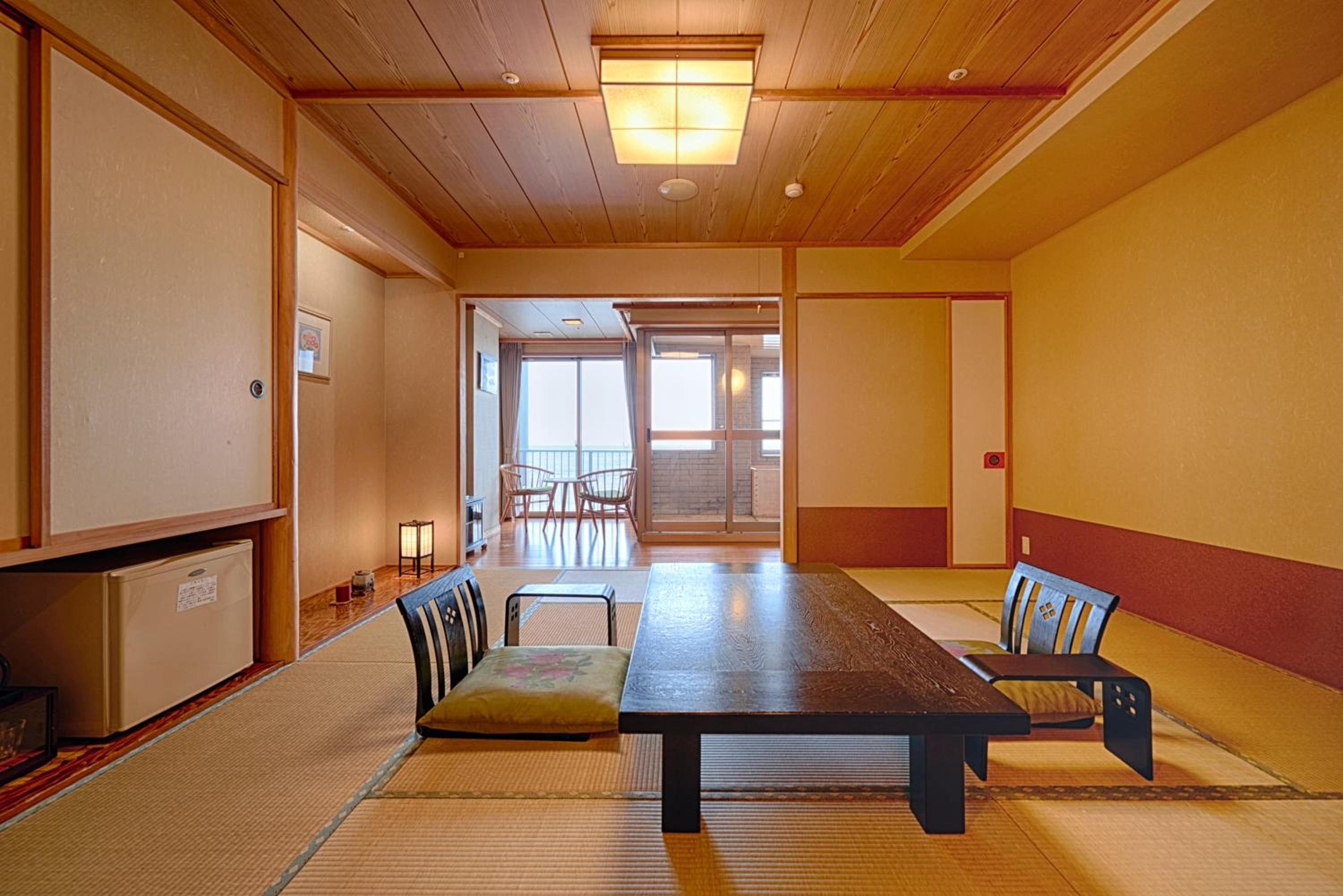 Japanese-Style Deluxe Room with View Bath - Sea View