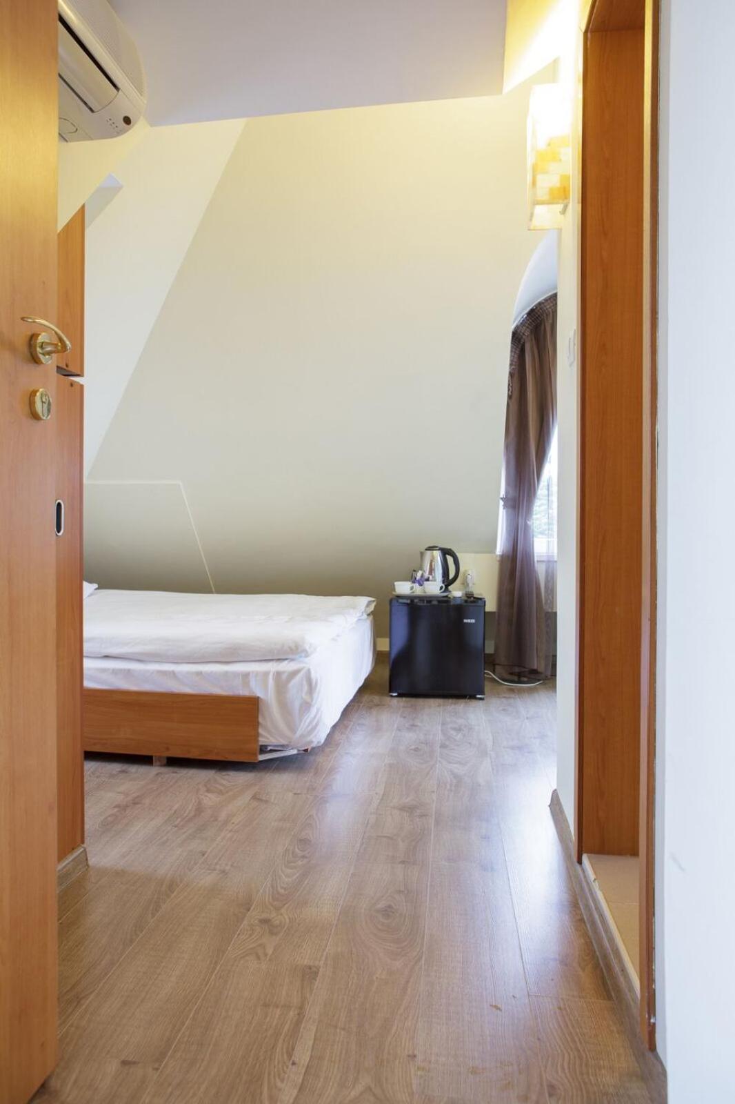 Double or Twin Room Attic photo 2