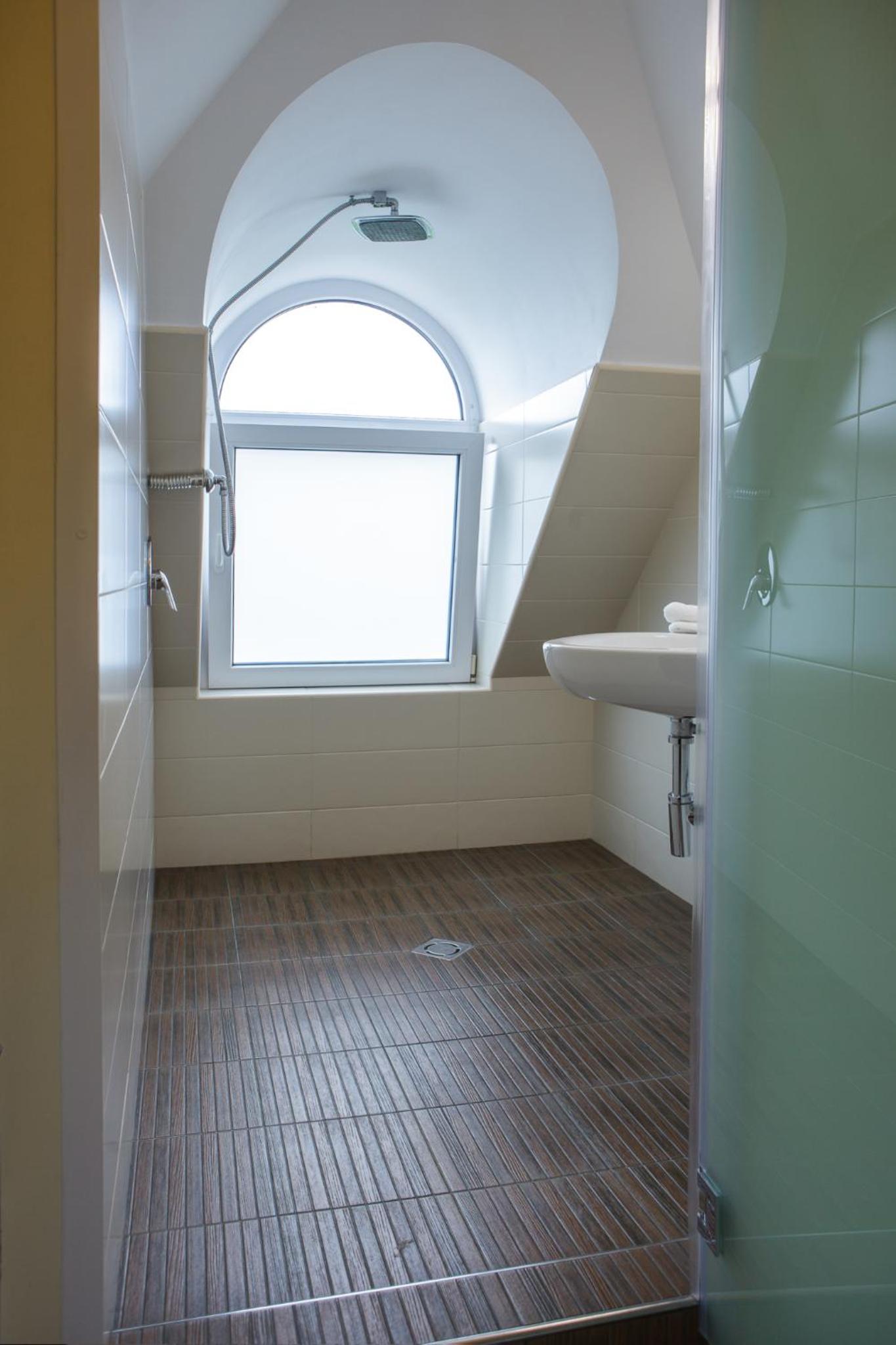 Double or Twin Room Attic photo 3