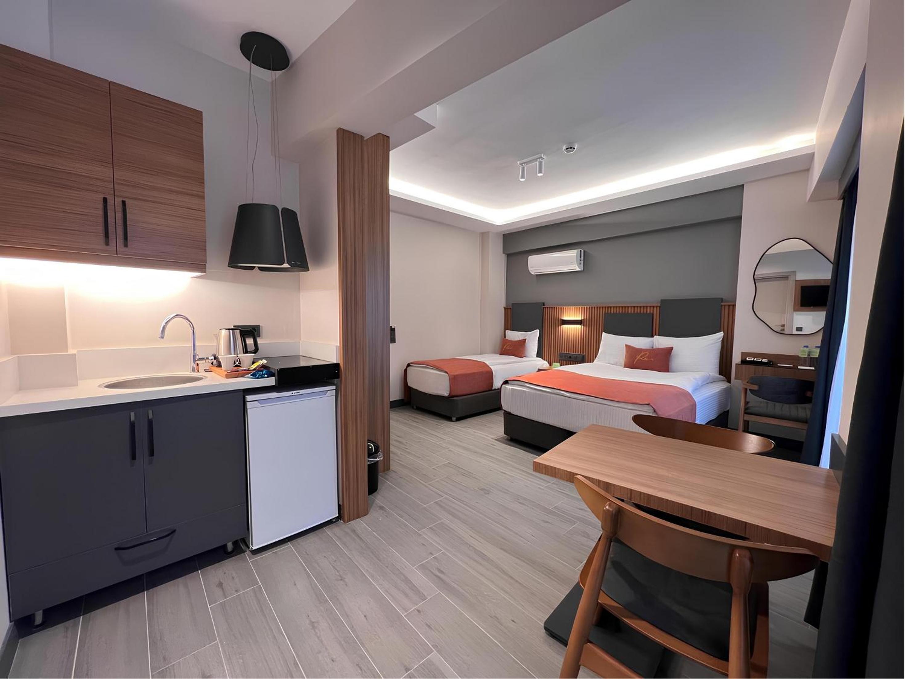 Standard Twin Room photo 2