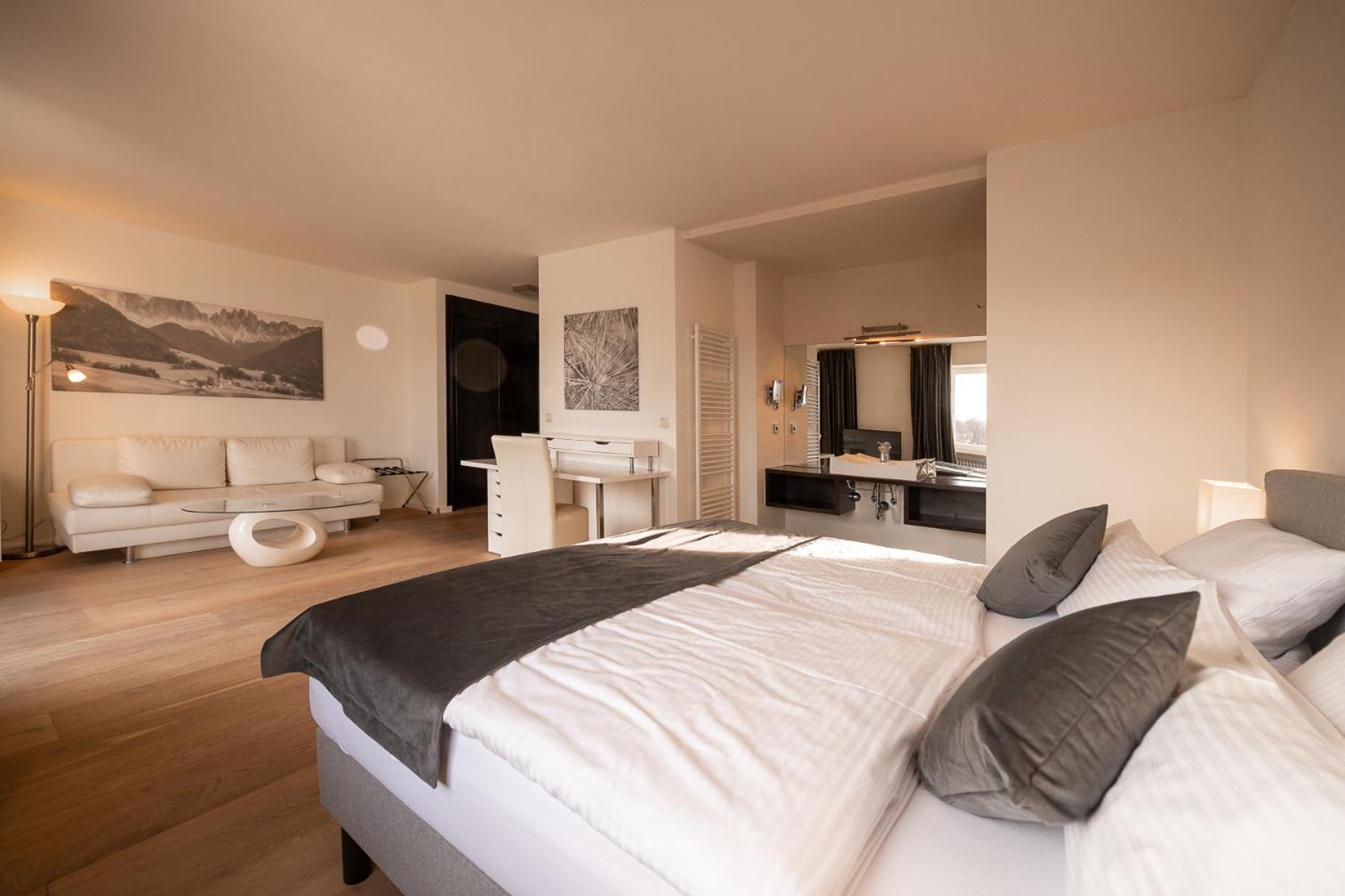Standard Double Room - Photo 1