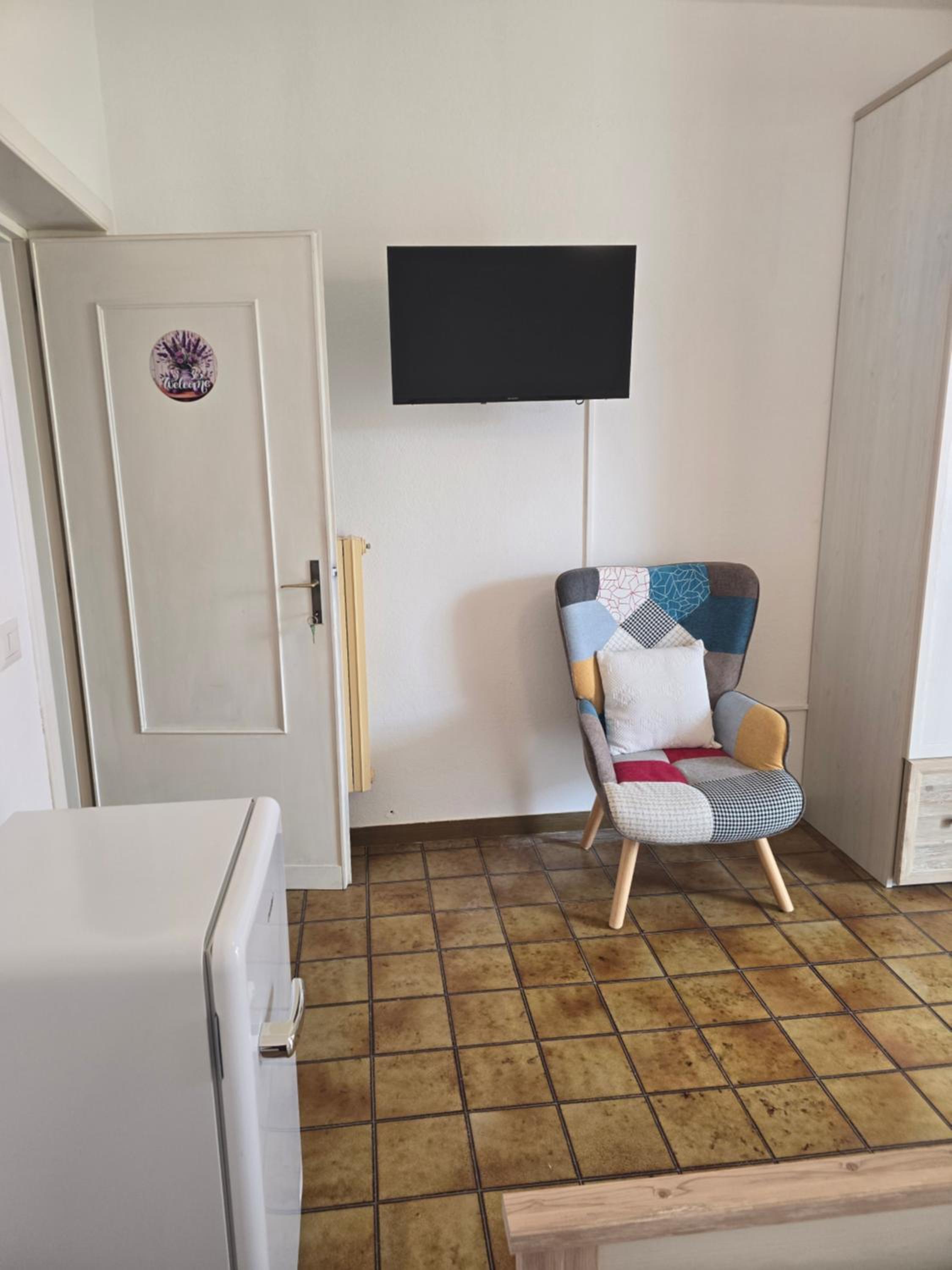 Double Room with Private External Bathroom photo 2