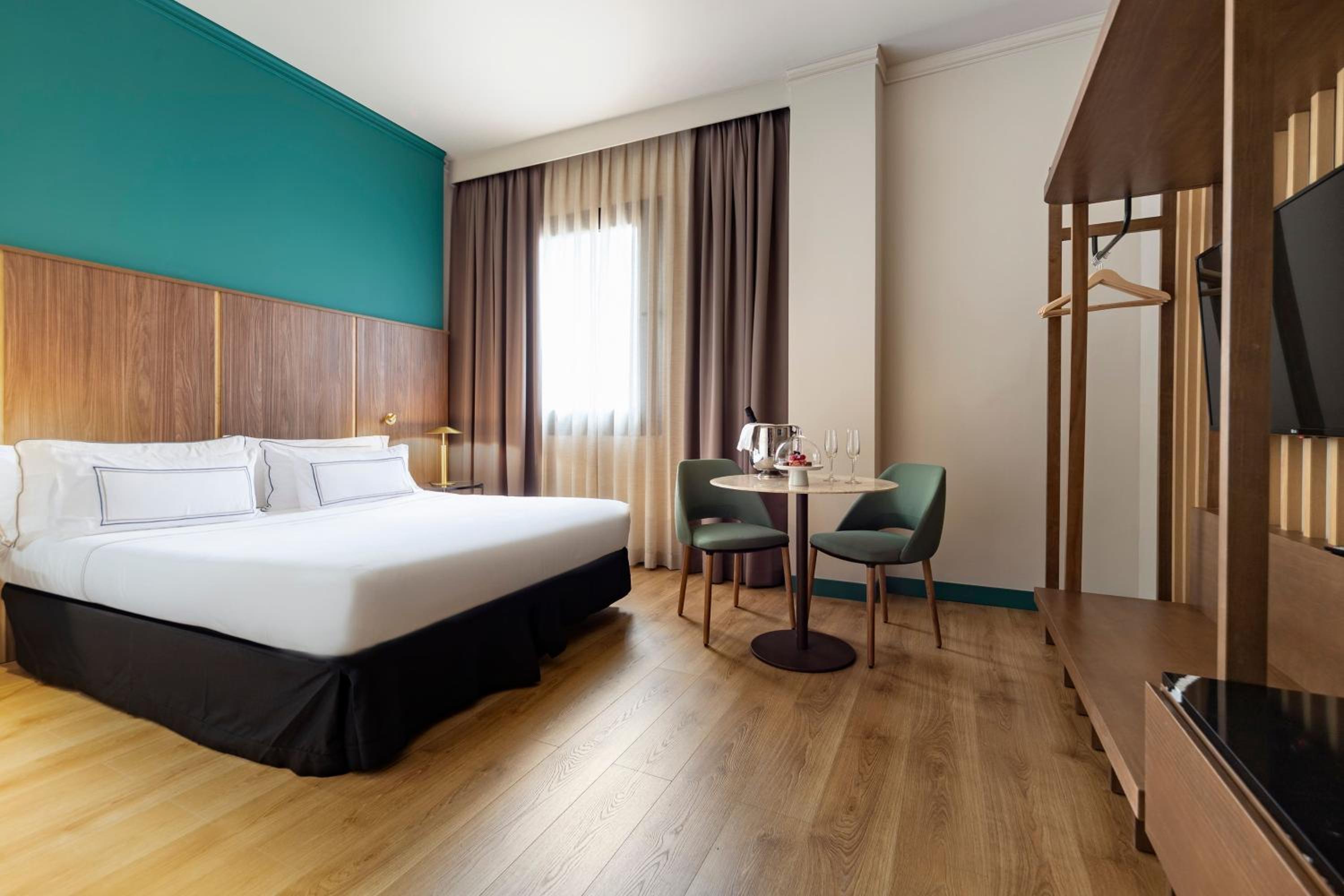 Premium Connecting Room