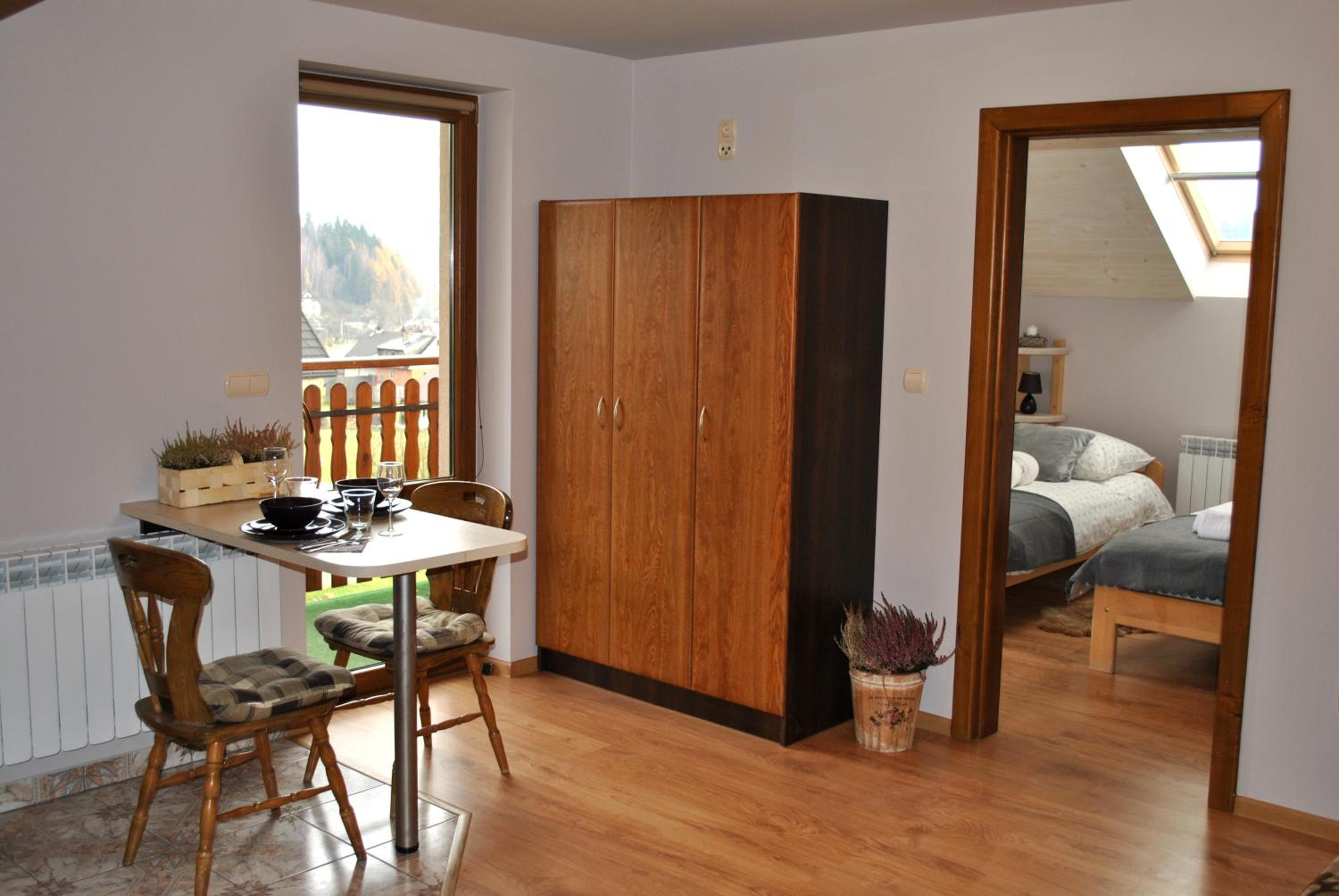 Apartment with Balcony photo 3