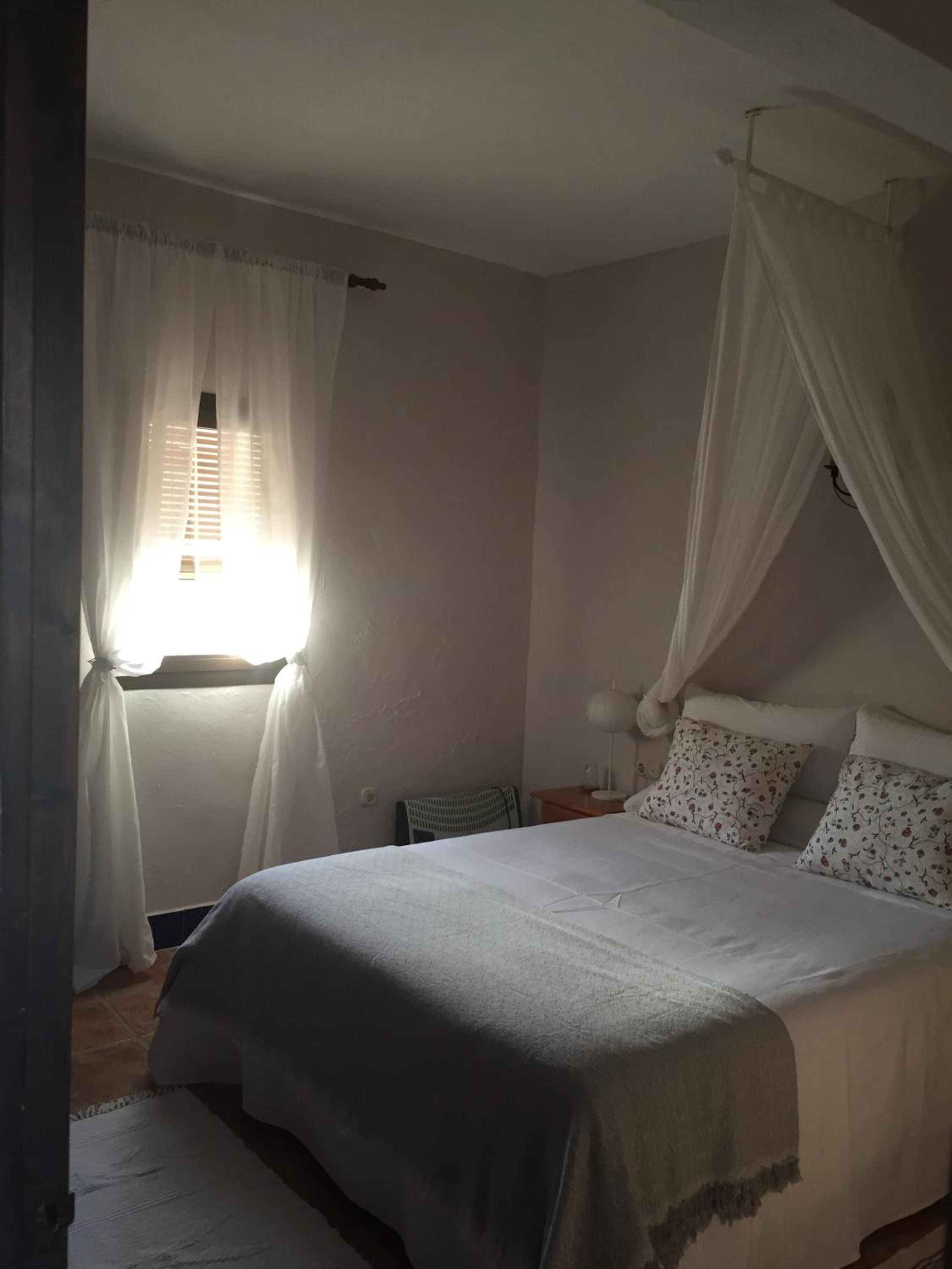 Deluxe Double Room with Balcony photo 2