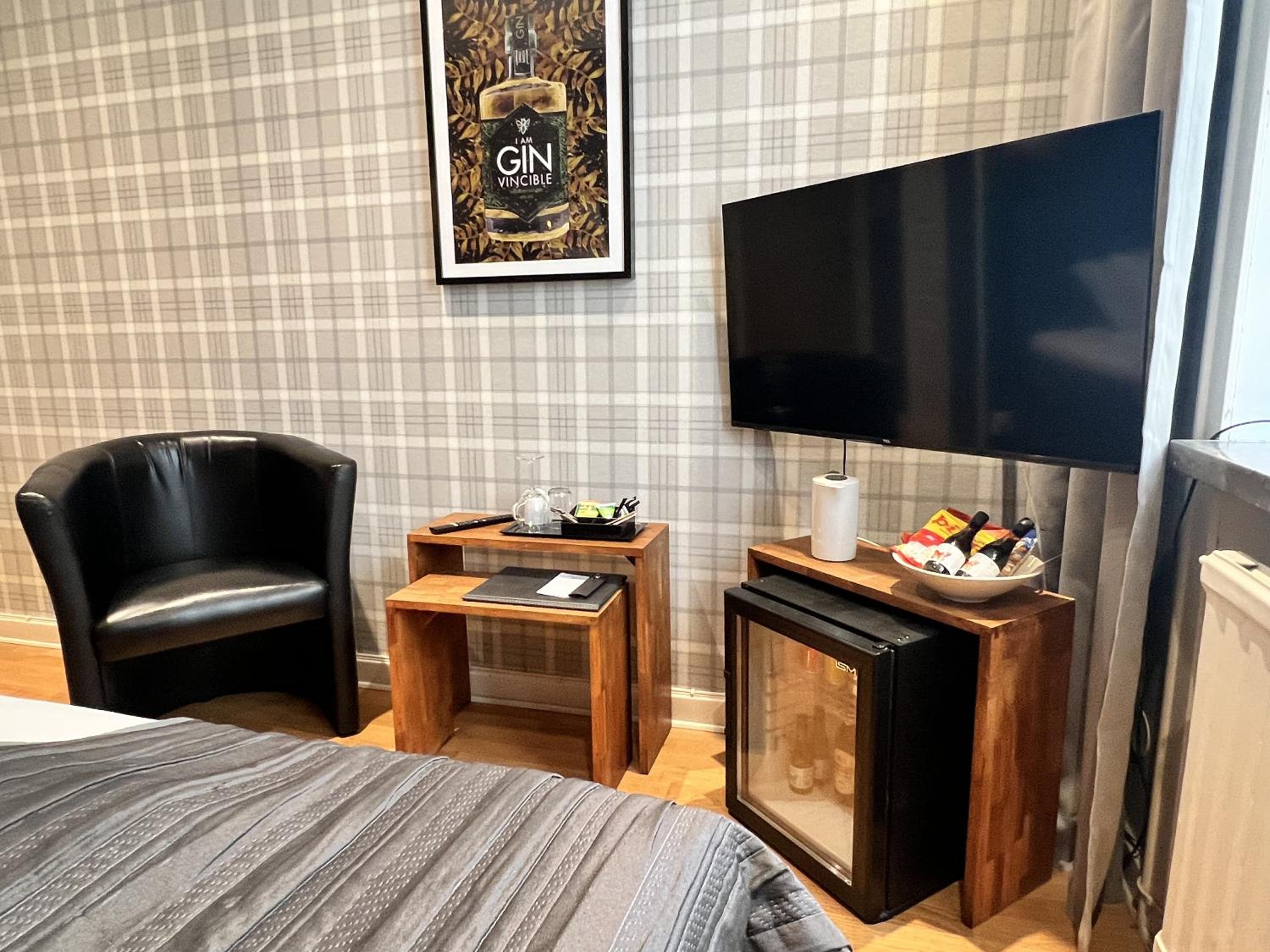 Small Single Room photo 1
