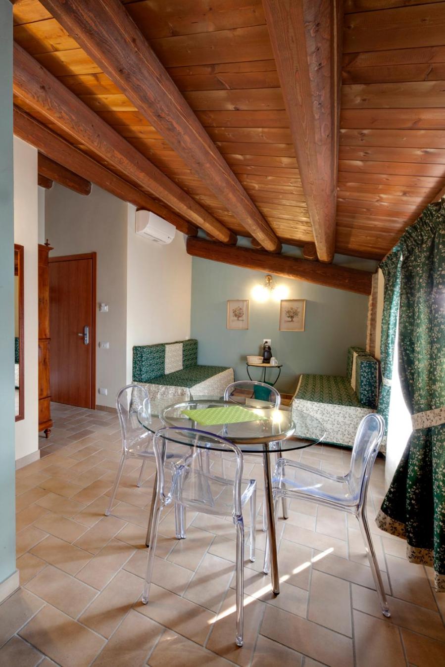 One-Bedroom Apartment (4 Adults) - Photo 2