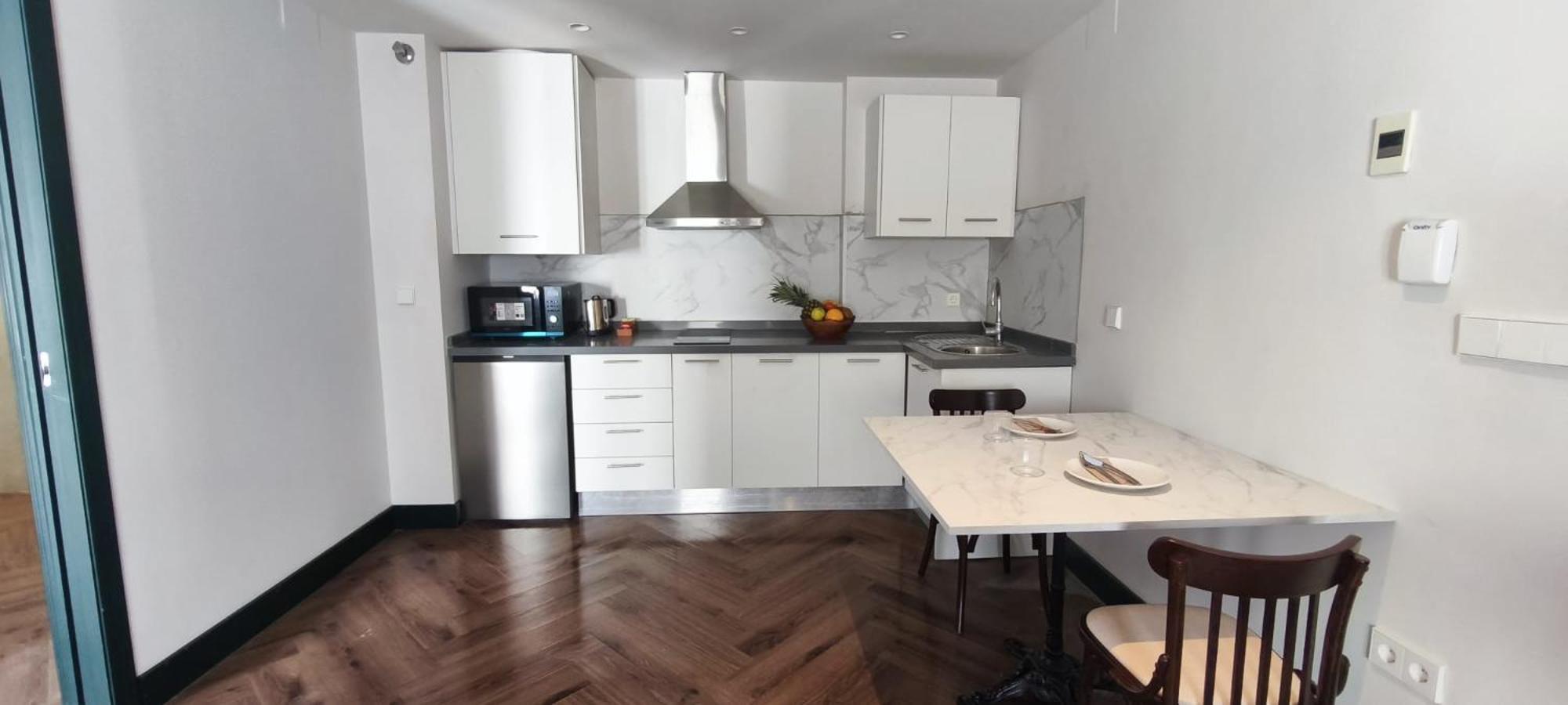 One-Bedroom Apartment - Annex