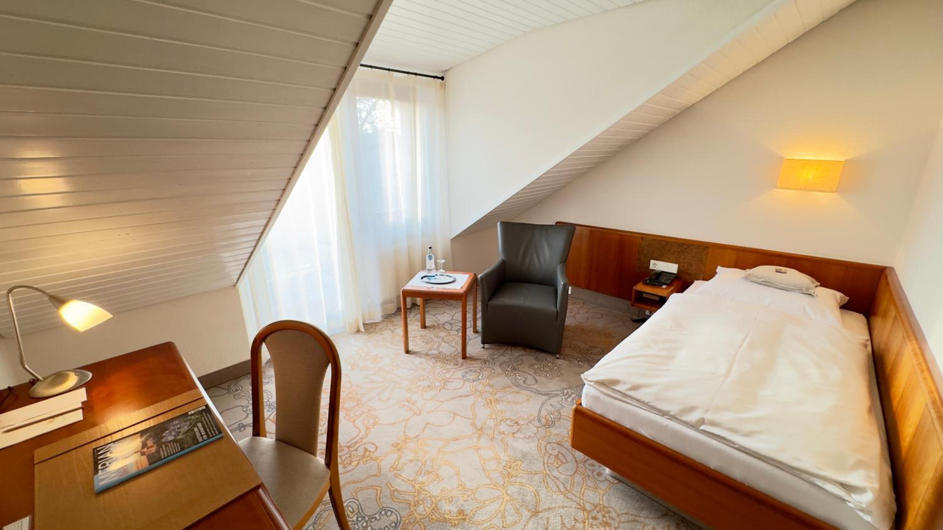 Single Room photo 2