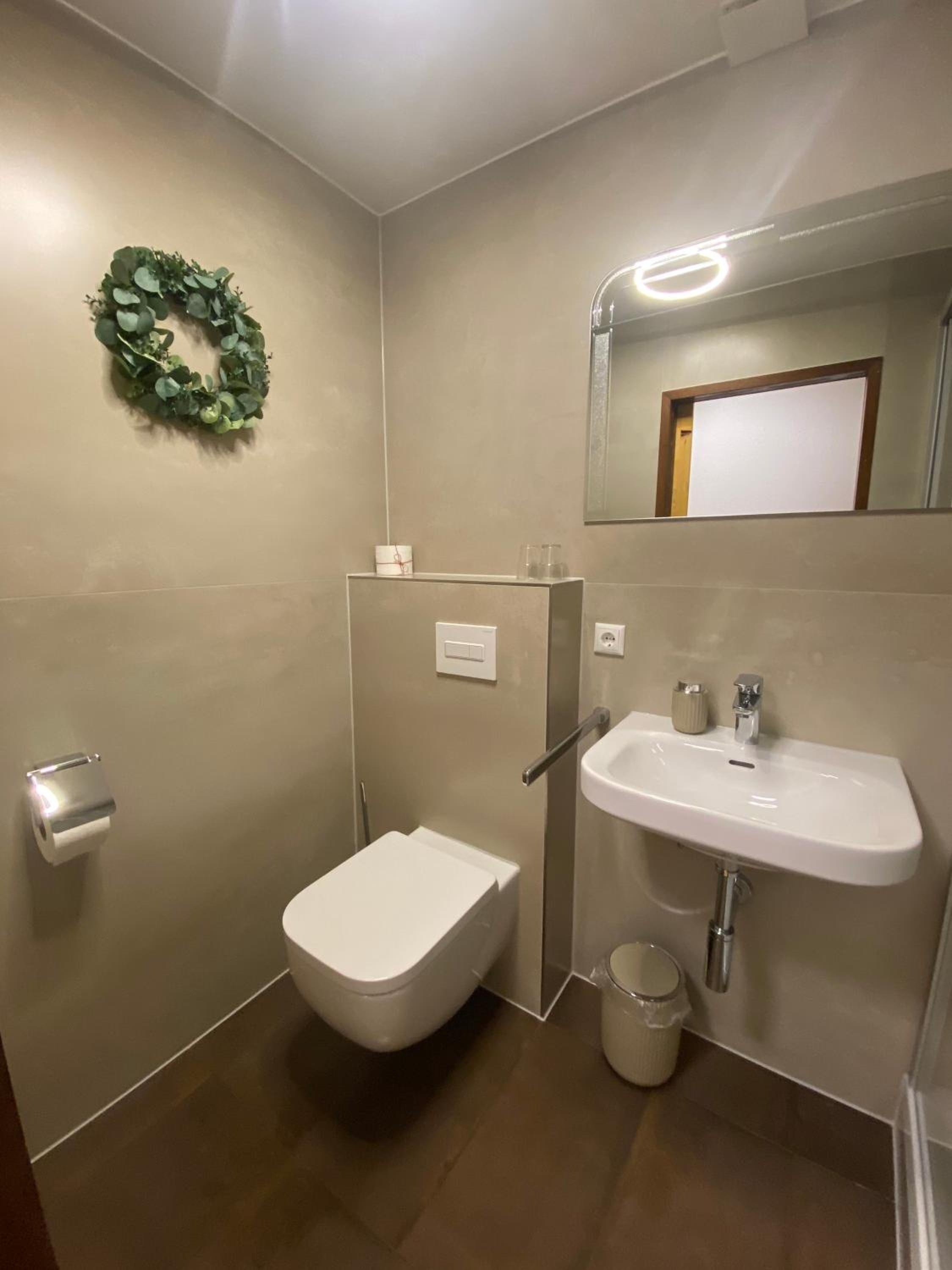 Double Room with Private Bathroom photo 2