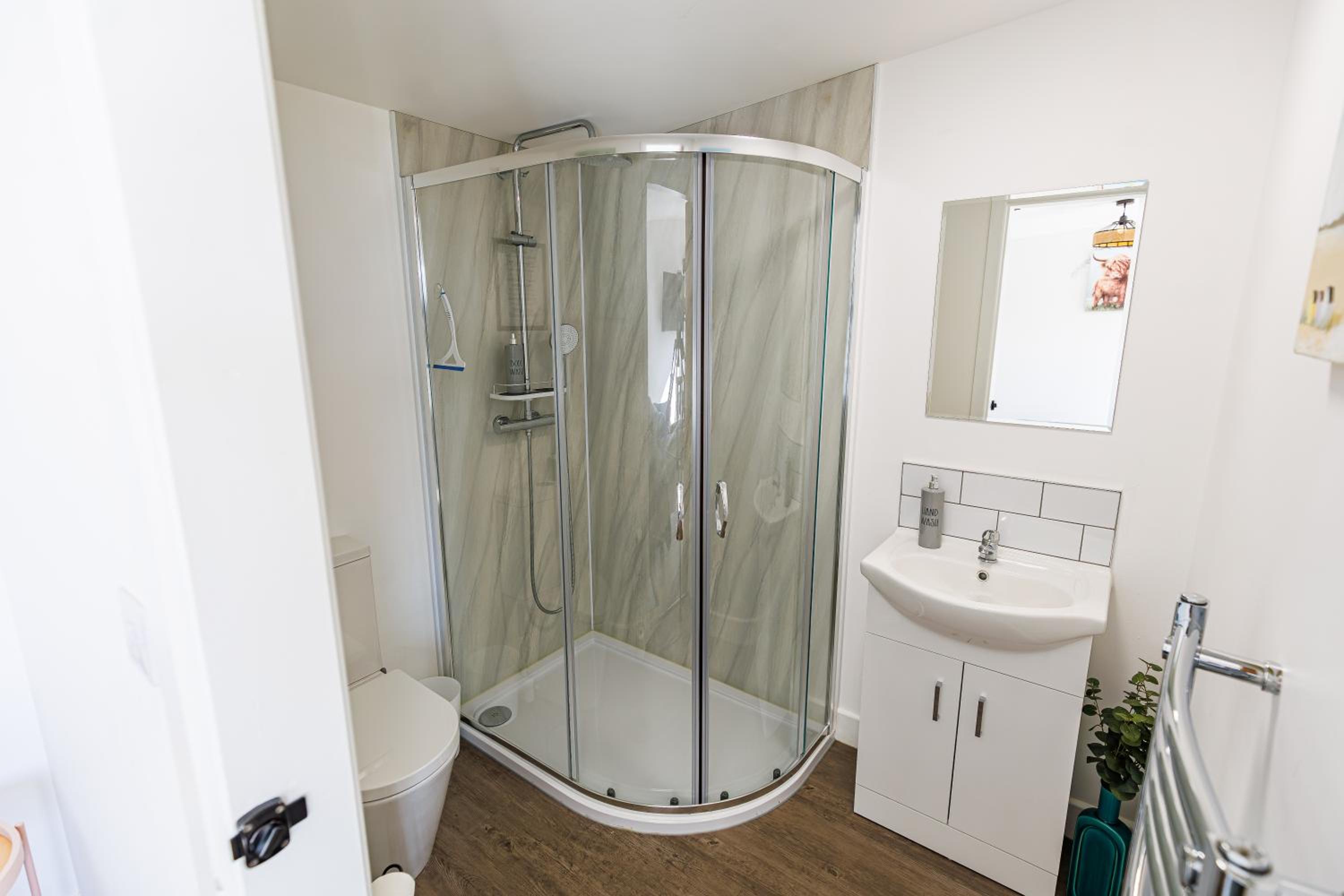 Deluxe Double Room with Shower