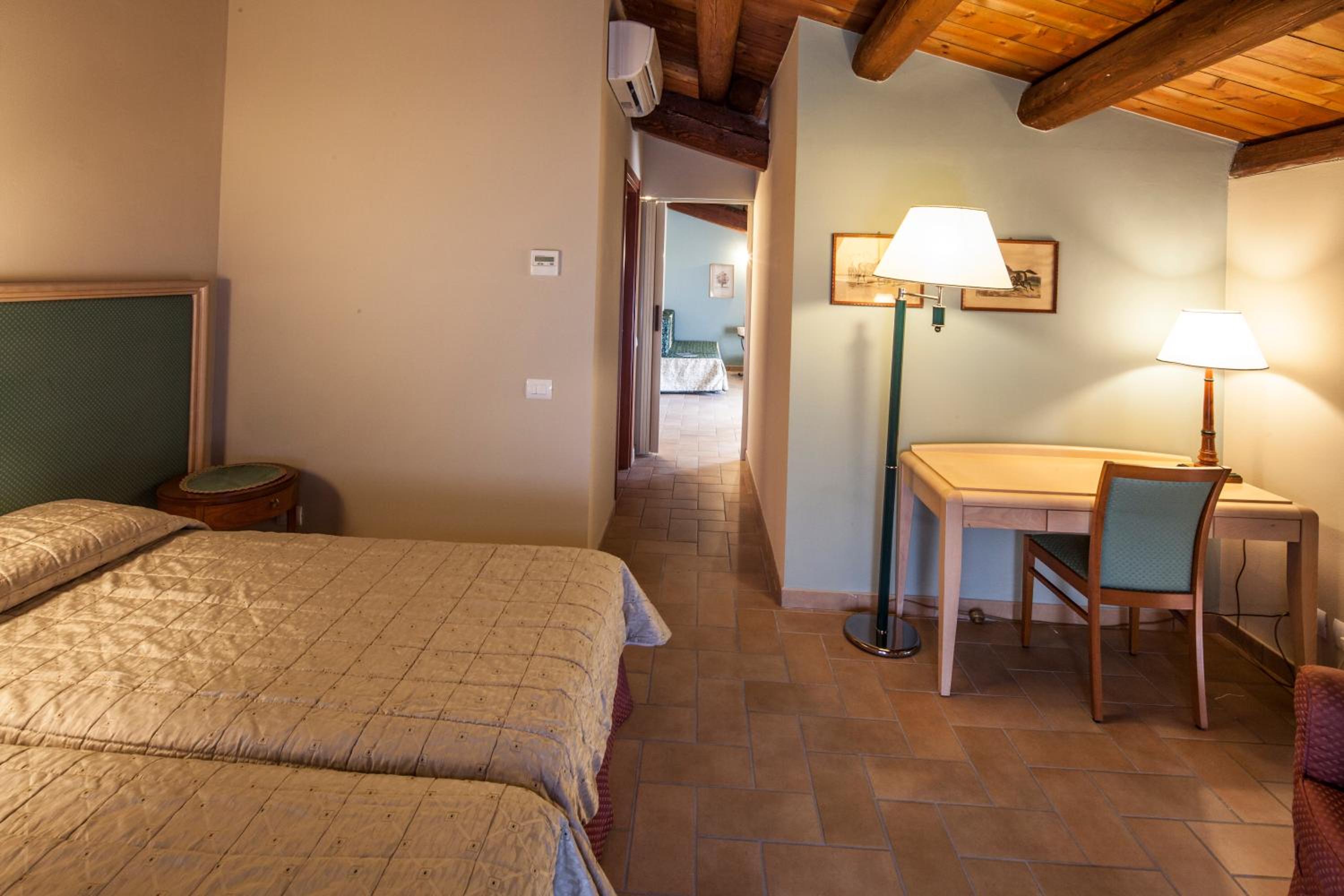 One-Bedroom Apartment (4 Adults) - Photo 6