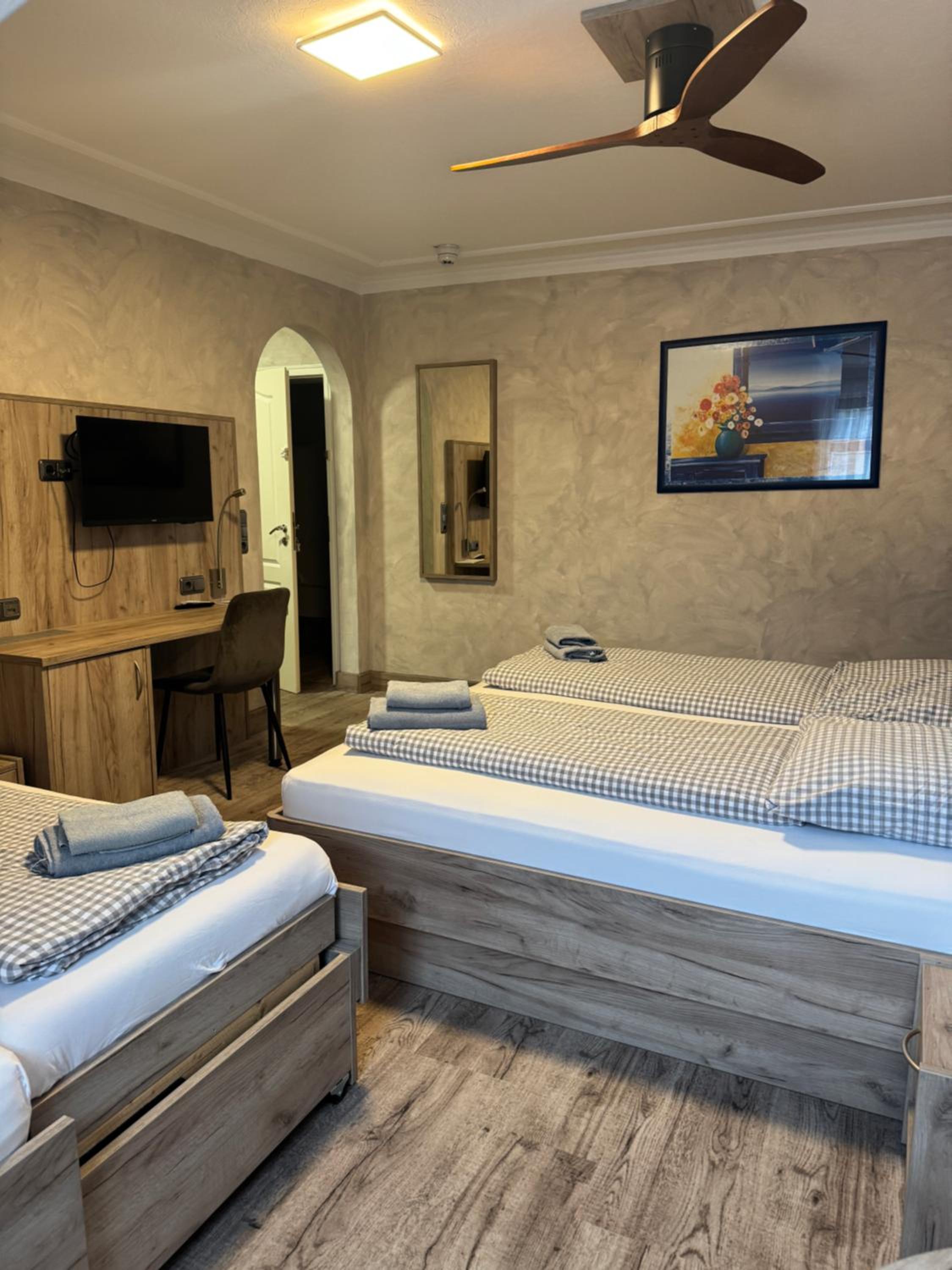 Quadruple Room photo 2